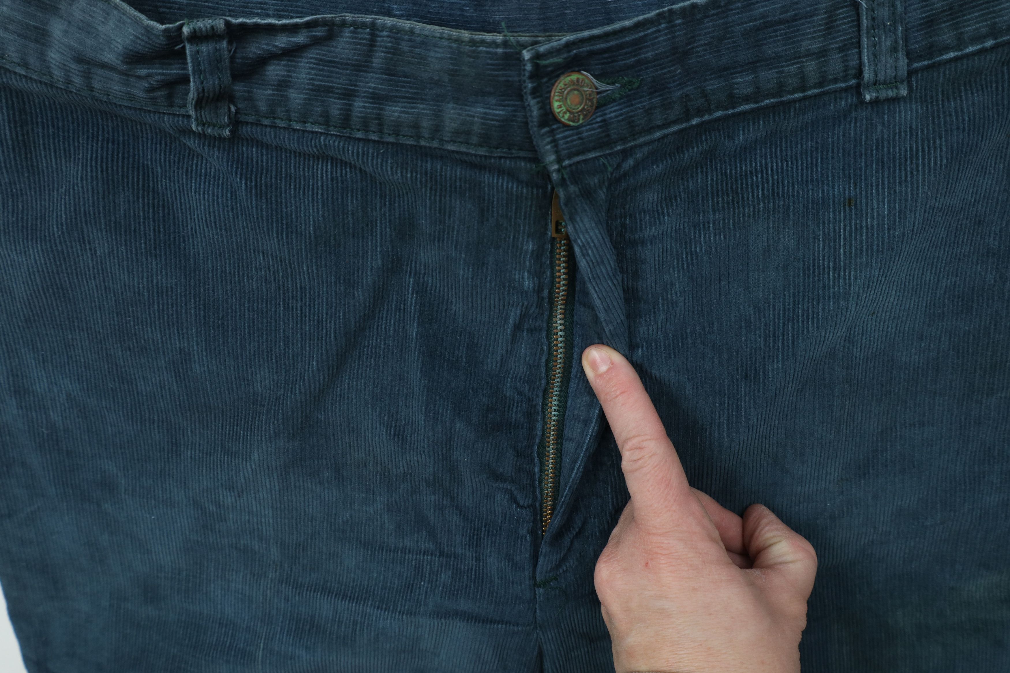 Levi's Vintage 60s 70s Levis Wide Leg Corduroy Pants Green USA Size US 32 / EU 48 - 8 Thumbnail