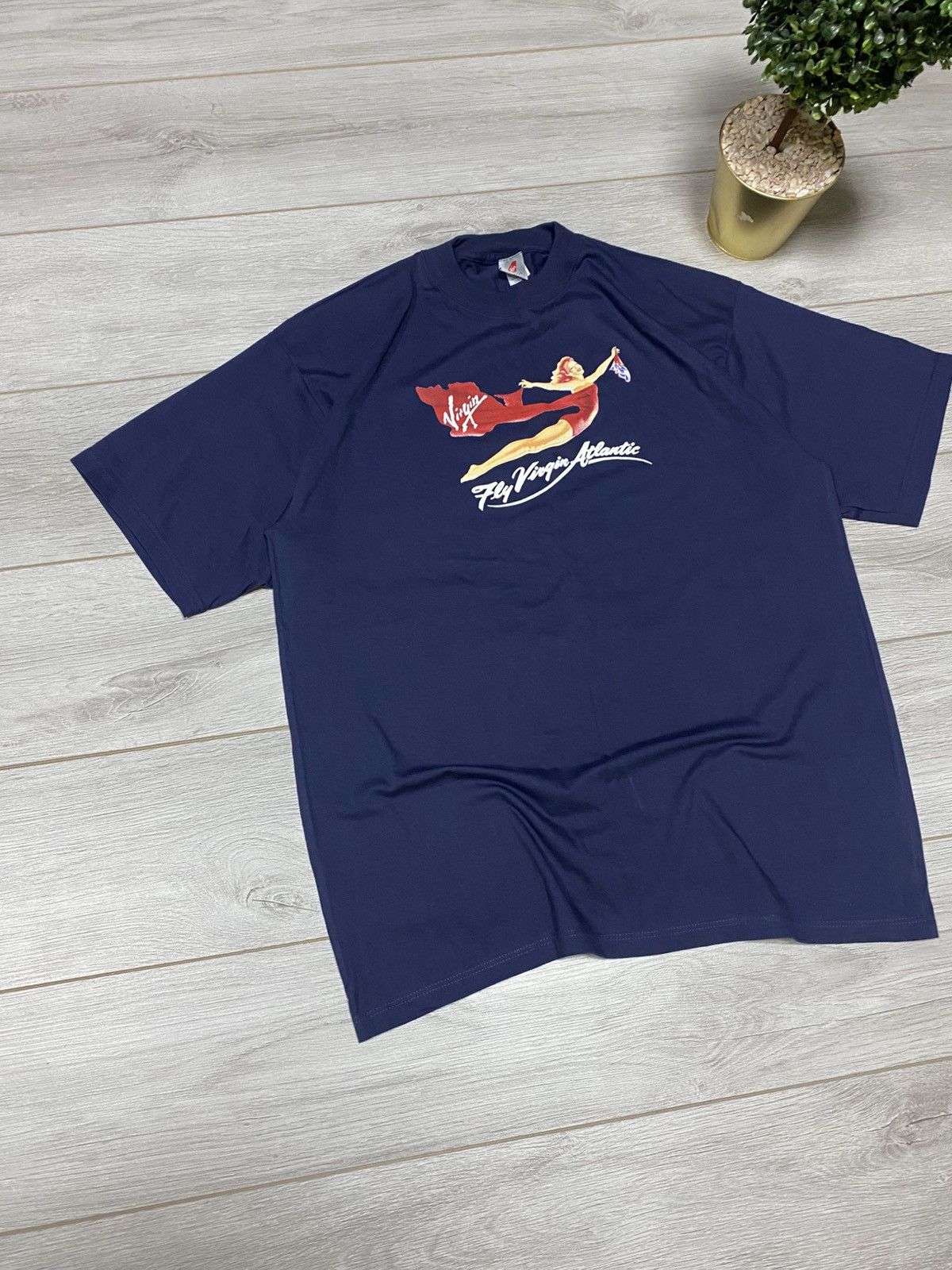 Band Tees 🛩️ Vintage 90s Virgin Atlantic logo t-shirt Airplane Company Size US XL / EU 56 / 4 - 6 Thumbnail