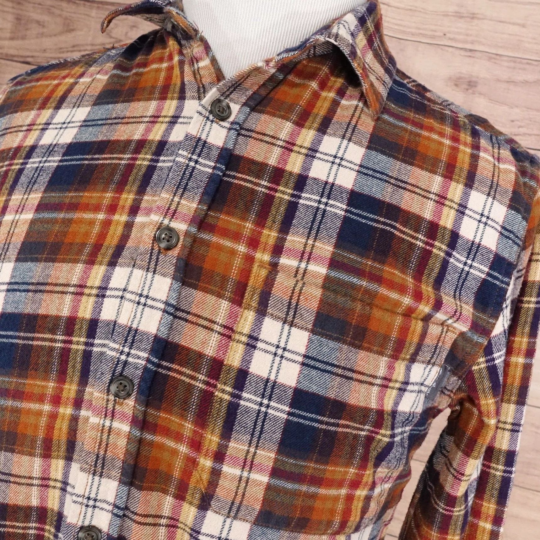 Eddie Bauer Eddie Bauer Shirt Mens M Plaid Flannel Button Front Cotton Multicolor Button-Up Pocket Blues Orange 90s? Size US M / EU 48-50 / 2 - 2 Thumbnail