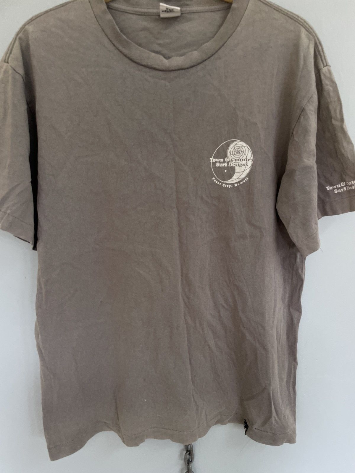 Vintage Vintage T&C Surf Design Hawaii t shirt Size US M / EU 48-50 / 2 - 3 Thumbnail