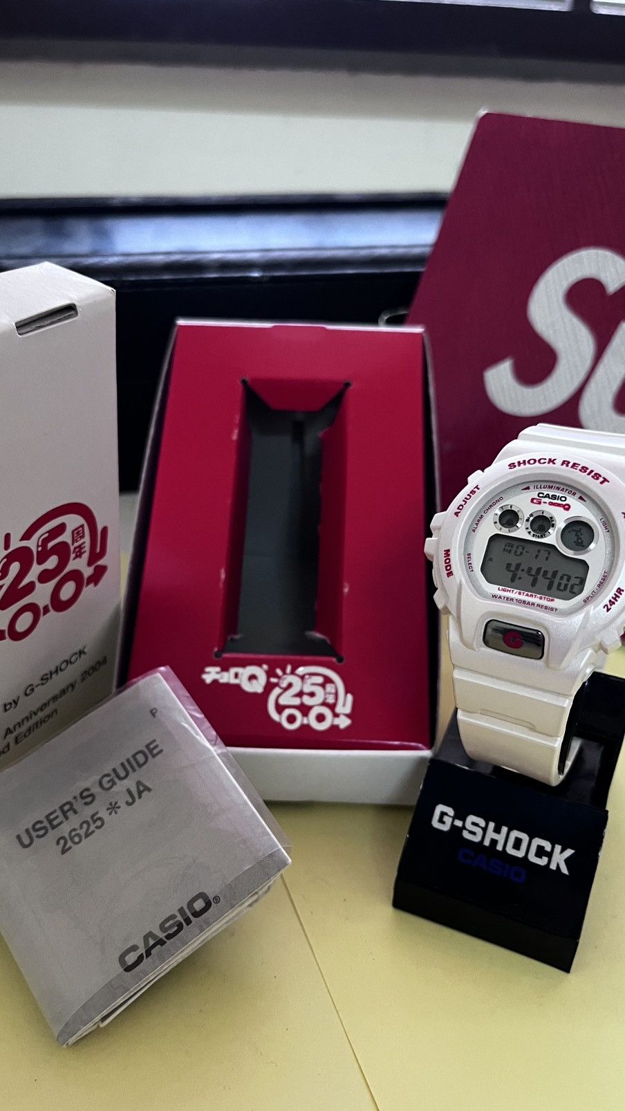 G Shock G-Baby “Choro-Q 25th Anniversary” (GZX-690LV) Size ONE SIZE - 5 Thumbnail
