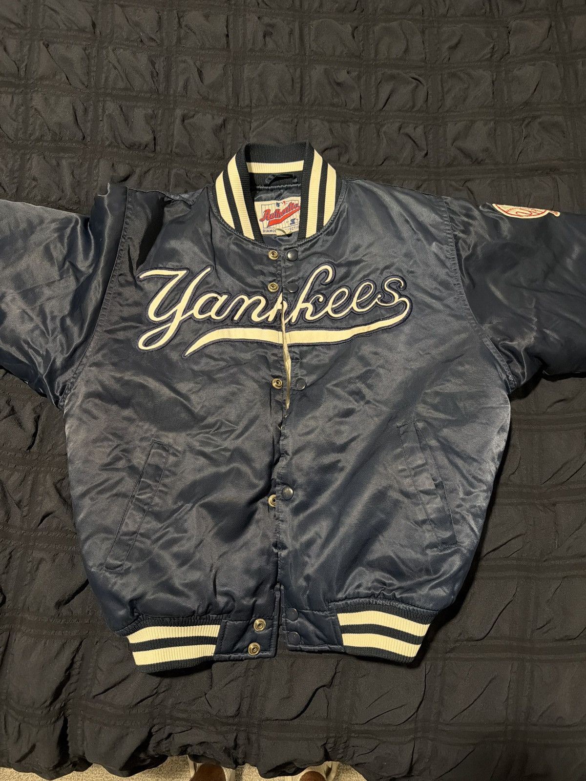 MLB Yankees Bomber says Large fits small Size US S / EU 44-46 / 1 - 4 Thumbnail