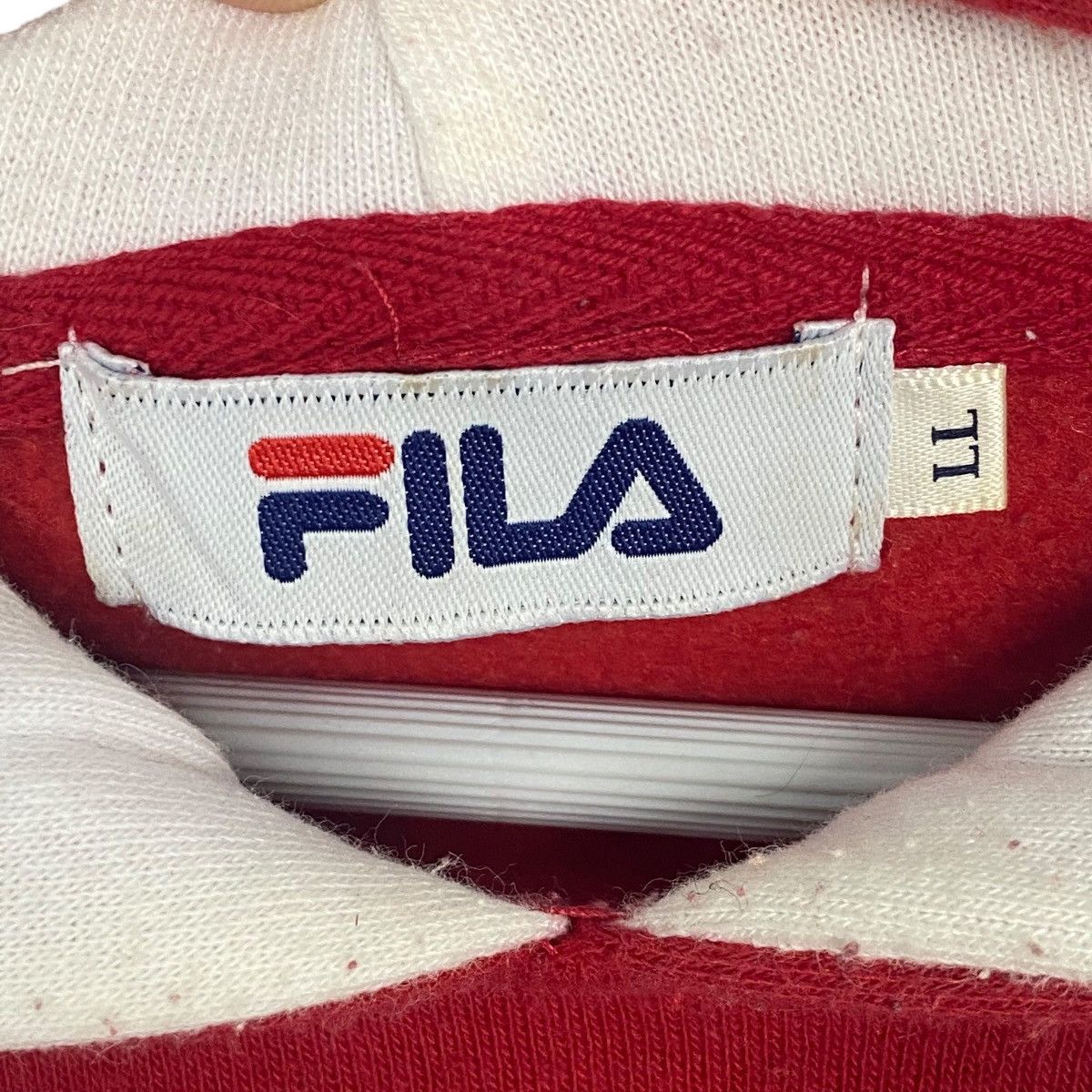 Vintage Vintage Fila Hoodie Patch Logo Red Pullover Jumper Size LL Size US L / EU 52-54 / 3 - 6 Thumbnail