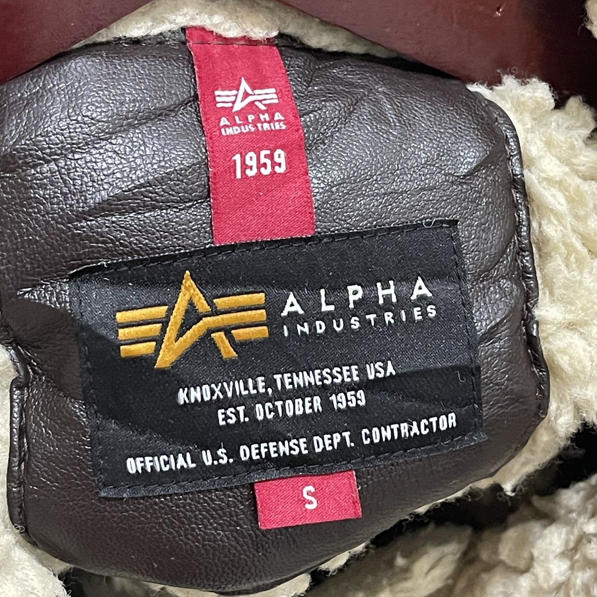 Alpha Industries Alpha Industries B-3 Shearling Jacket Size US S / EU 44-46 / 1 - 20 Thumbnail