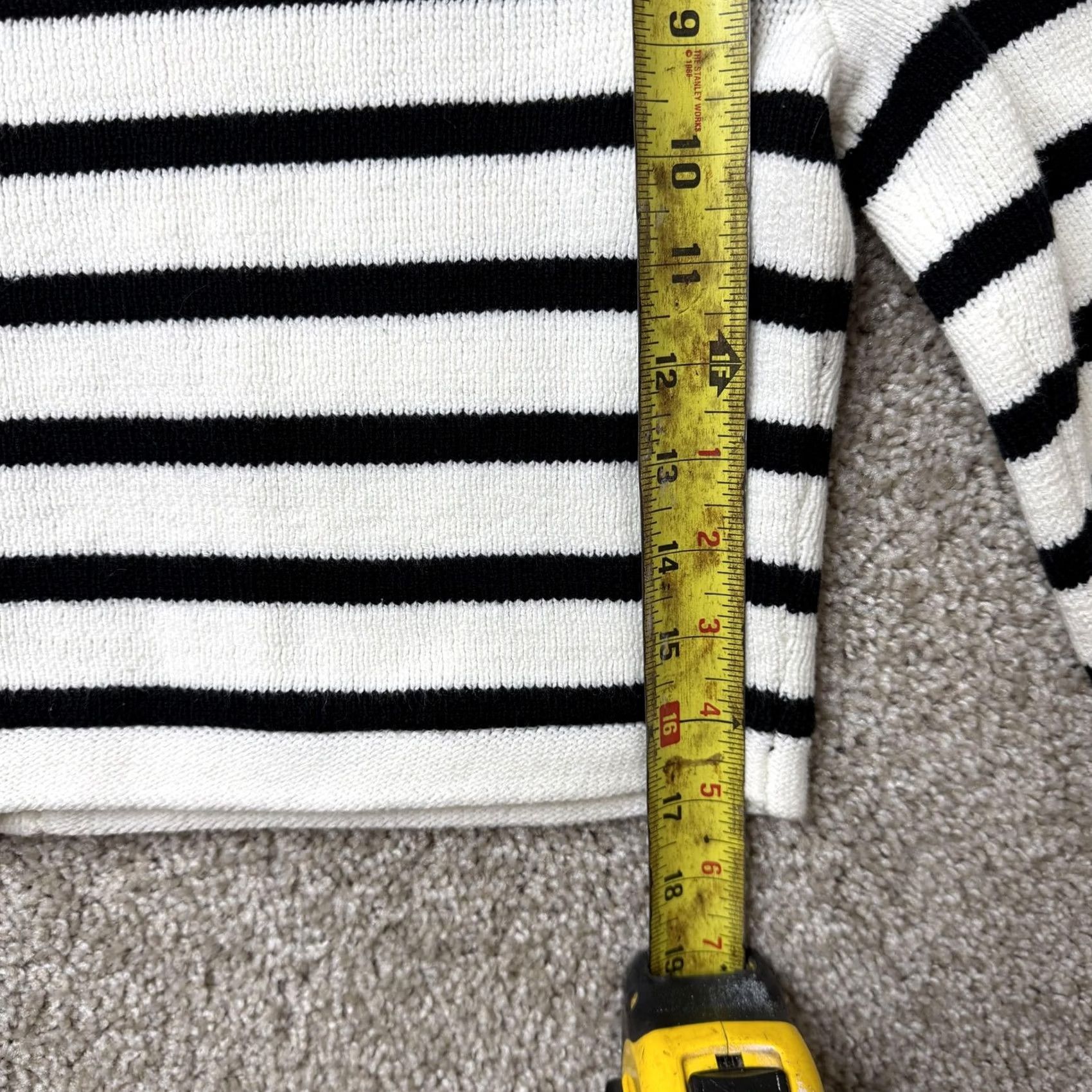 Jessica Simpson Jessica Simpson Cardigan Women M White Striped Scoop Neck Button Cropped Sweatshirt? Size M / US 6-8 / IT 42-44 - 7 Thumbnail