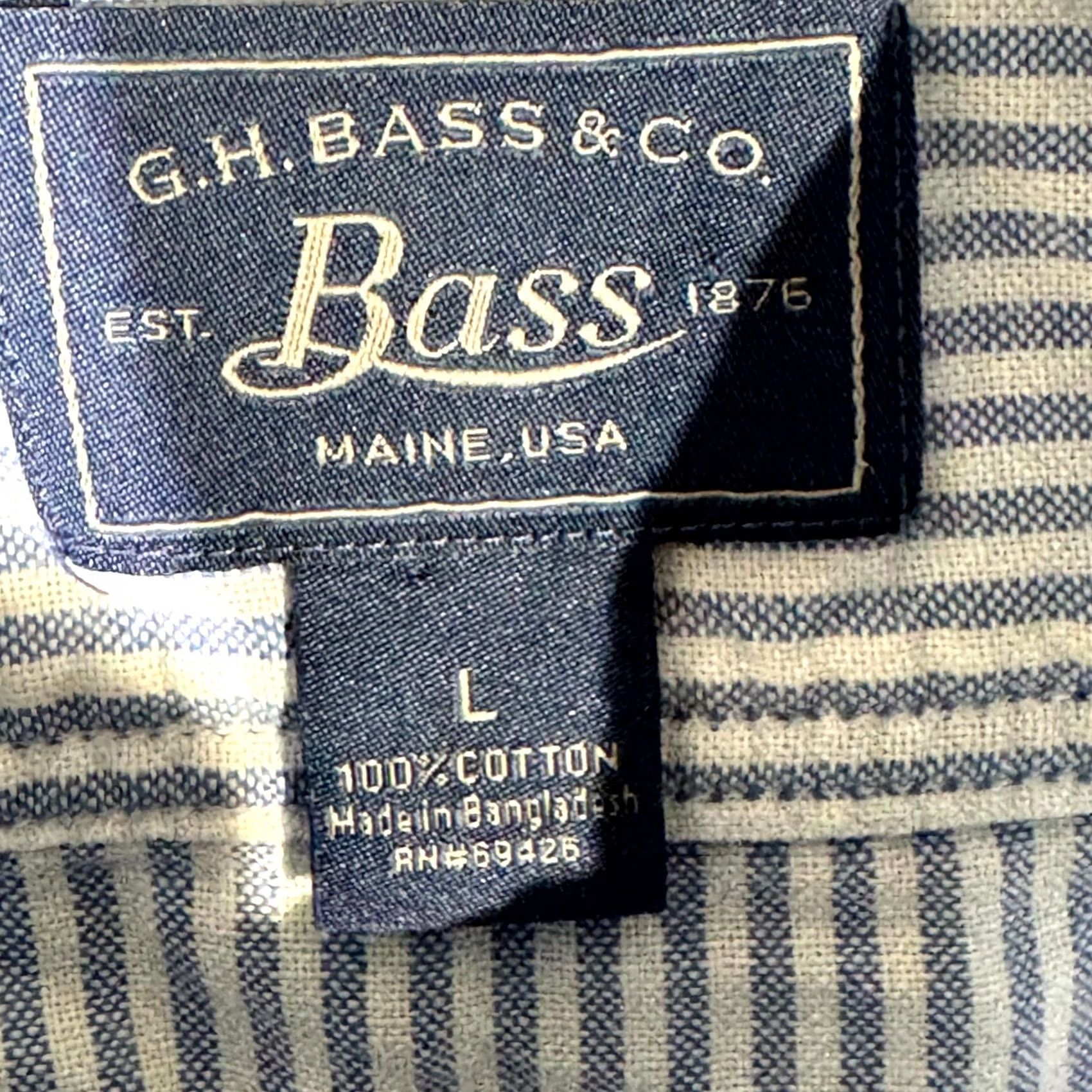 Vintage G.H. Bass & Co Button-Down Shirt Mens Large Blue White Stripe 100% Cotton Short Sleeve Casual Shirt Size US L / EU 52-54 / 3 - 7 Thumbnail