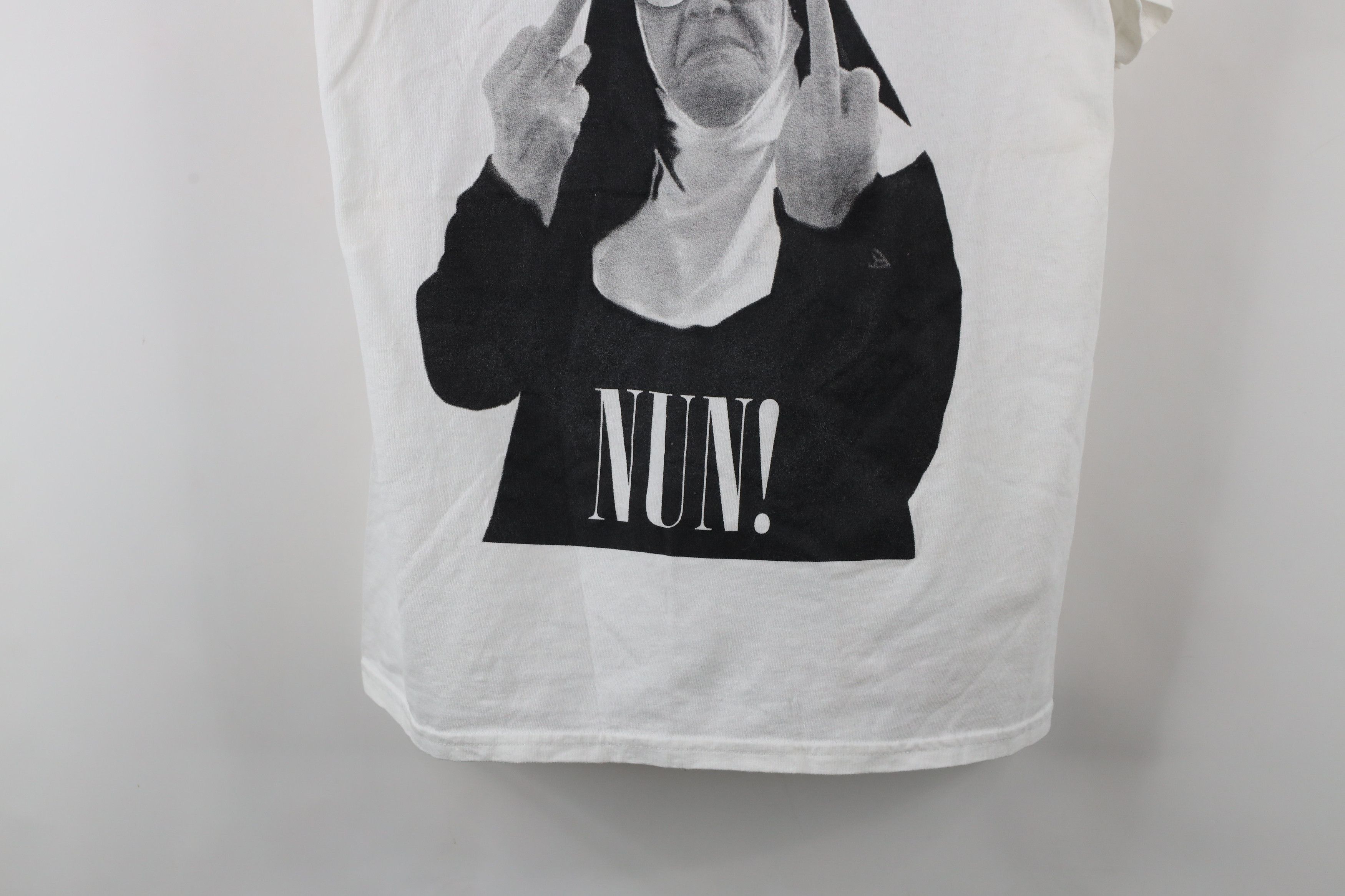 Vintage Streetwear F*cks I Give Nun Short Sleeve T-Shirt Cotton Size US L / EU 52-54 / 3 - 3 Thumbnail