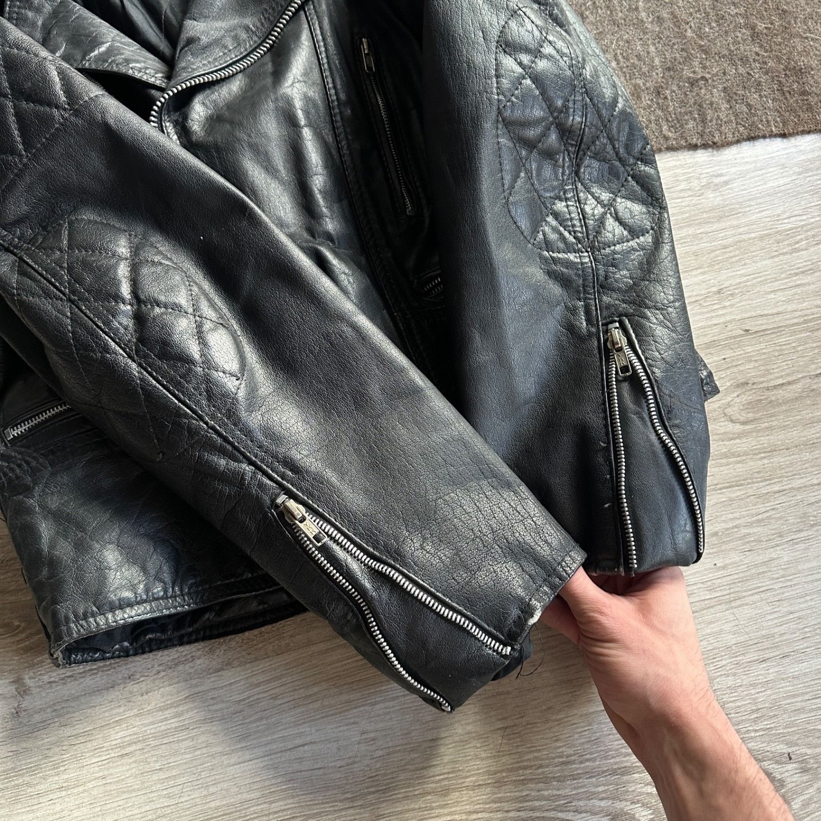 Leather Vintage Real Leather Biker Moto Motorcycle Jacket 9449AC Size US S / EU 44-46 / 1 - 4 Thumbnail