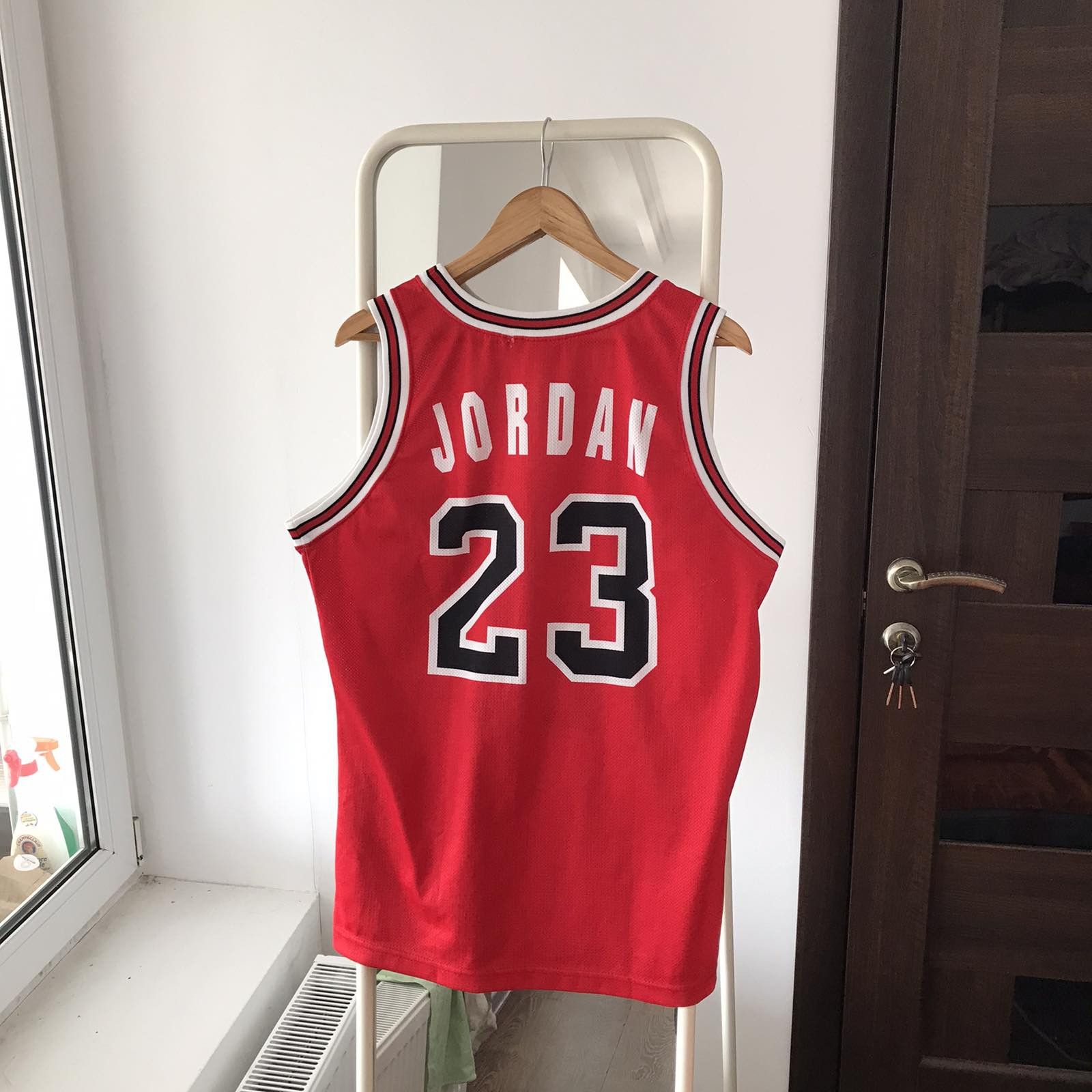 Jordan Brand × NBA Vintage Jordan #23 Chicago Bulls Champion NBA Jersey Size US M / EU 48-50 / 2 - 2 Thumbnail