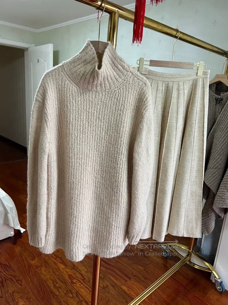 Loro Piana Loro Piana Beige Cashmere Sweater Size S / US 4 / IT 40 - 3 Thumbnail