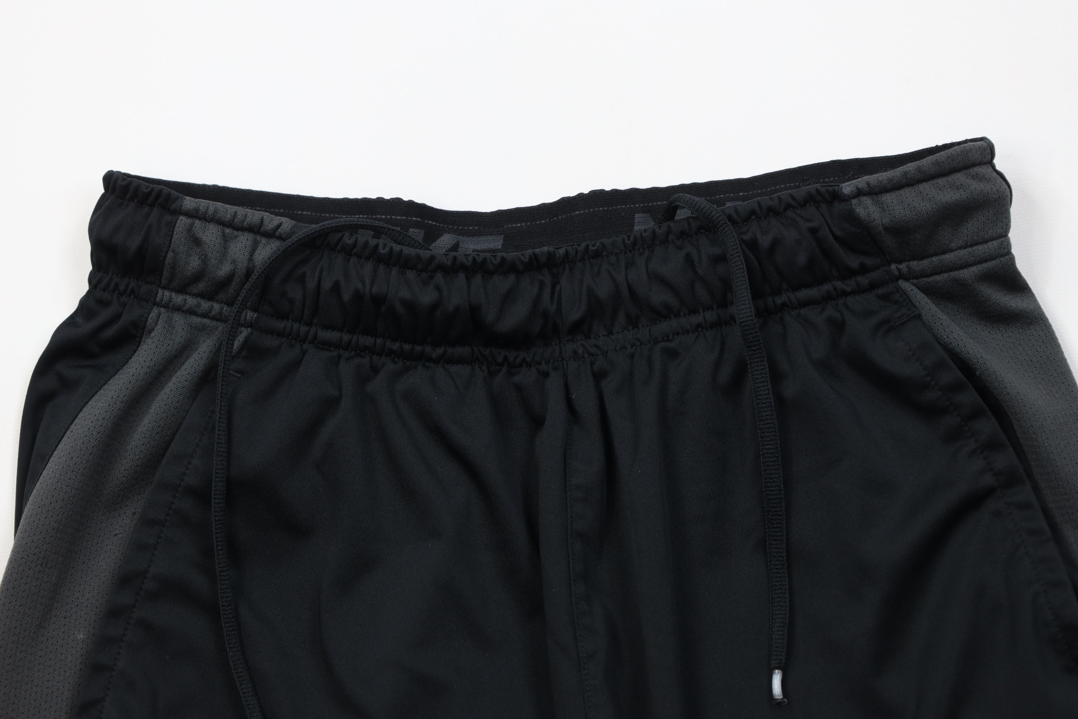 Nike Vintage Y2K Nike Scott Mini Swoosh Above Knee Shorts Black Size US 32 / EU 48 - 2 Thumbnail
