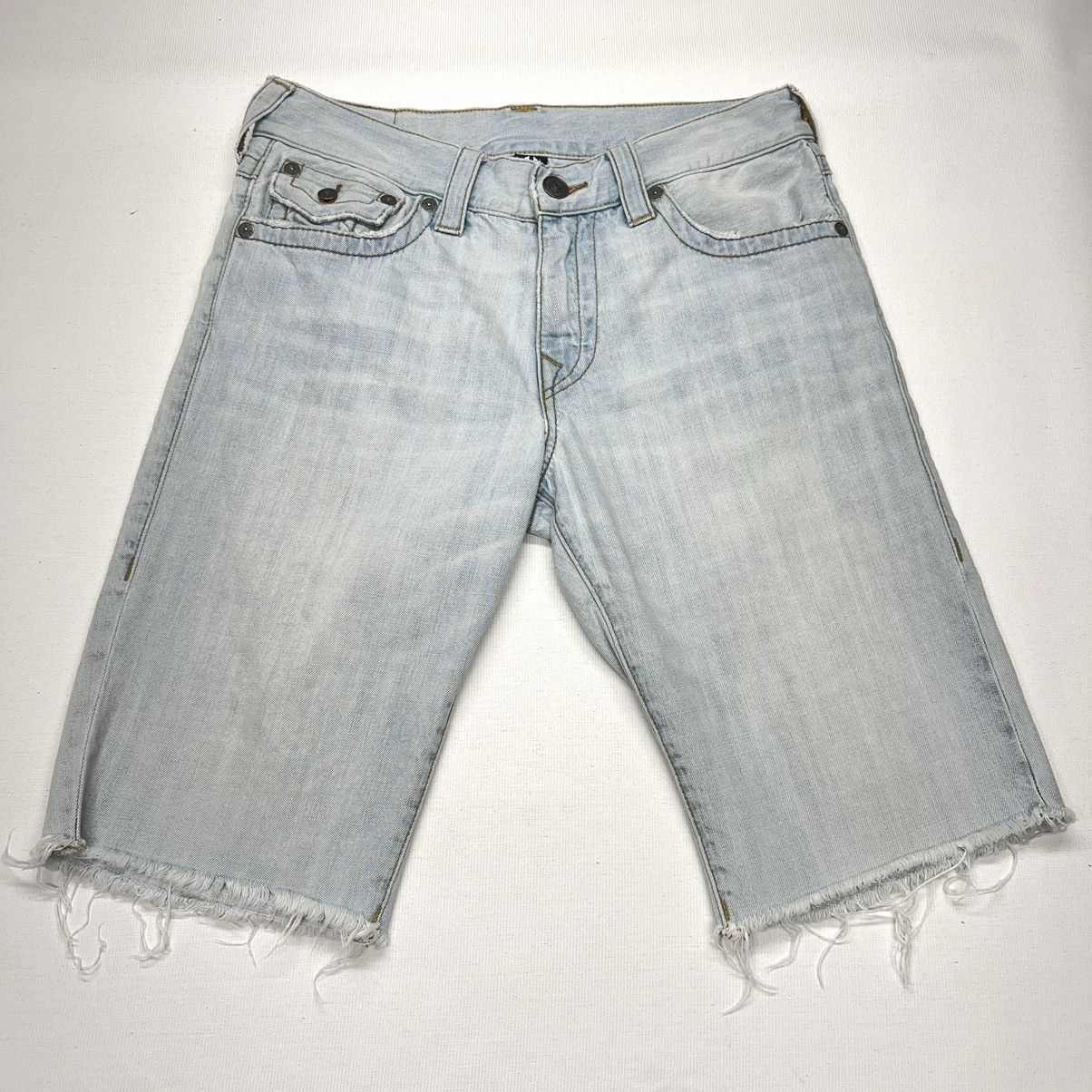 True Religion True Religion Jean Shorts Ricky Relaxed Straight Pocket Flap Size US 32 / EU 48 - 2 Thumbnail