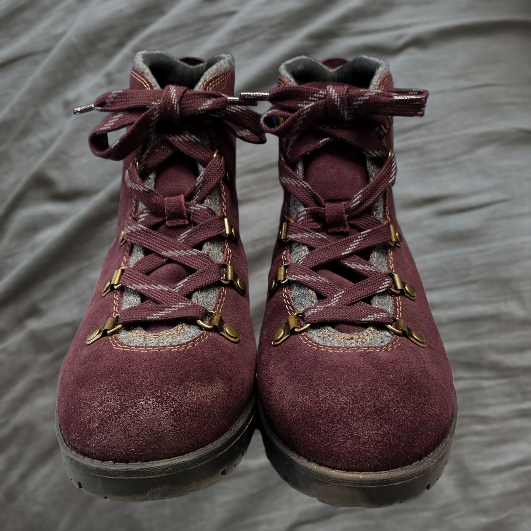 Clarks Clarks Collection Faralyn Alpha Ankle Boots Womens US Size 9W Burgundy Lace Up Size US 9 / IT 39 - 1 Thumbnail