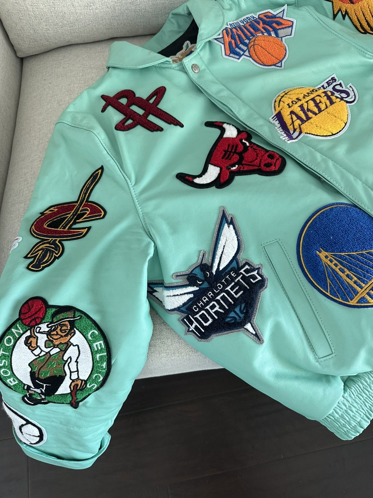 Jeff Hamilton Signed Jeff Hamilton x NBA logo jacket Size US L / EU 52-54 / 3 - 3 Thumbnail