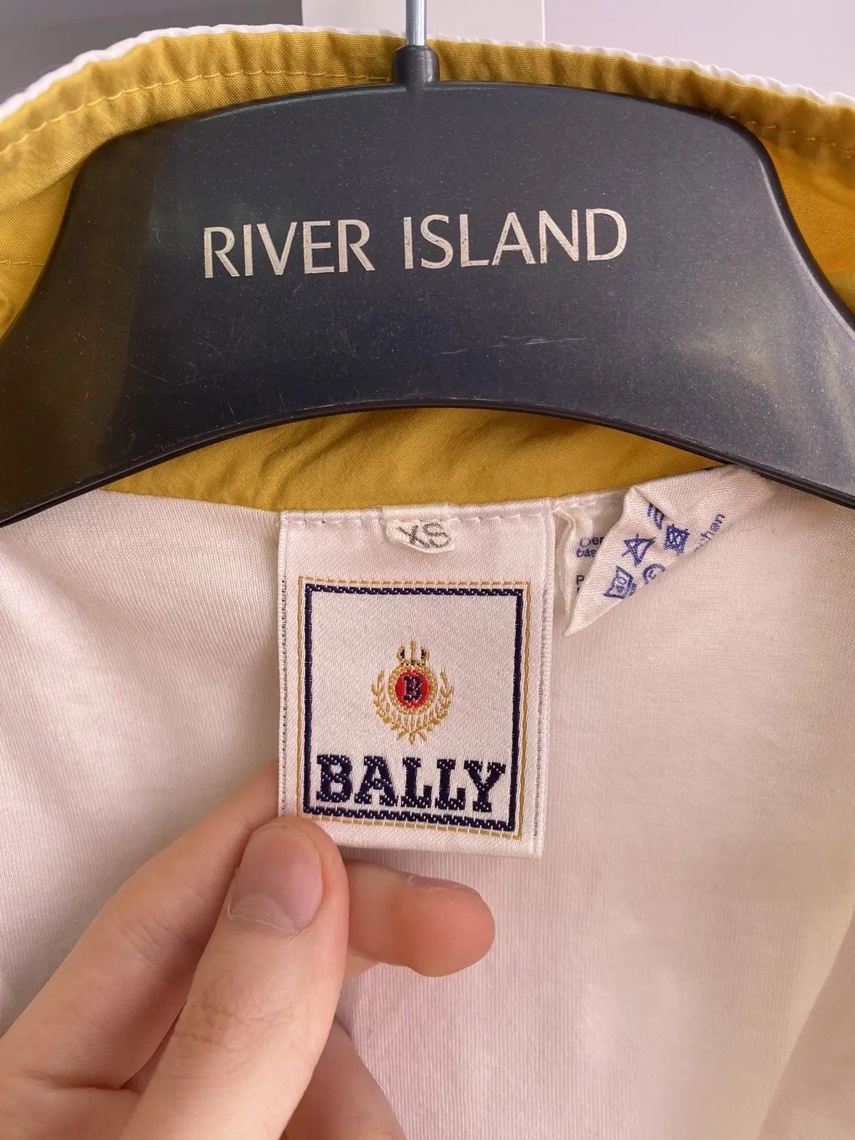 Bally × Designer × Vintage Vintage Bally Luxury StreetWear 90s style Suit Size US XS / EU 42 / 0 - 8 Thumbnail