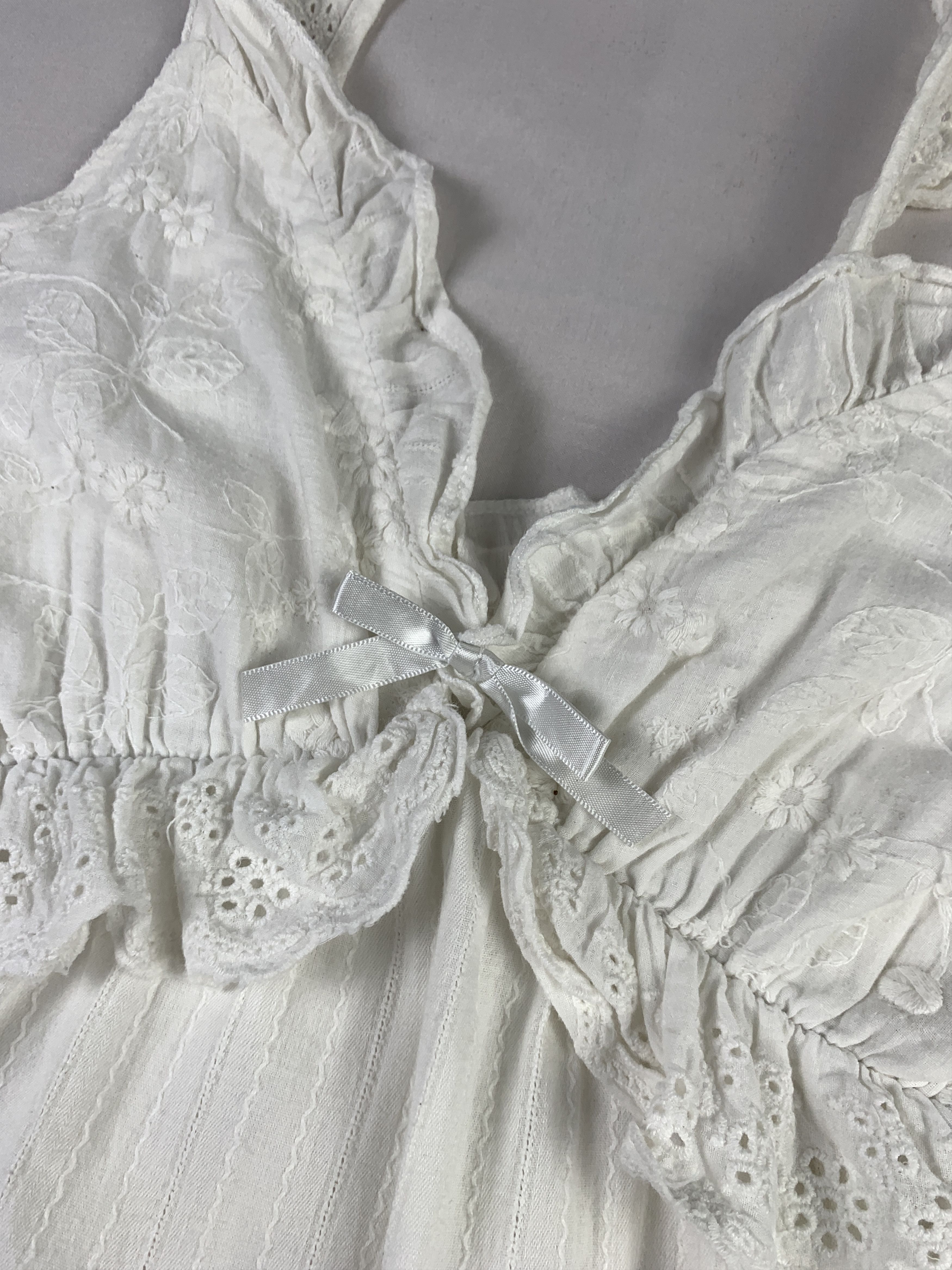 Japanese Brand Flower White Trim Lace Ribbon Cami Top (M) Size M / US 6-8 / IT 42-44 - 4 Thumbnail