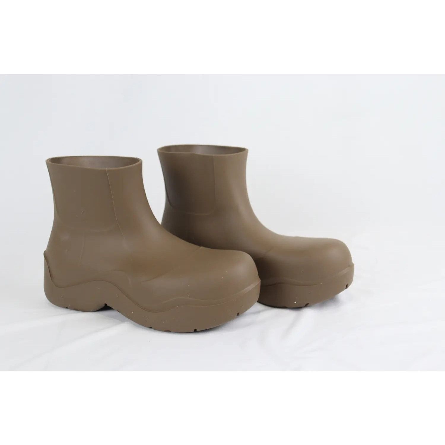 Bottega Veneta o1rshd1 Q:4 / Puddle Ankle Boot Matt Rubber Jute Brown Size US 9 / EU 42 - 6 Thumbnail