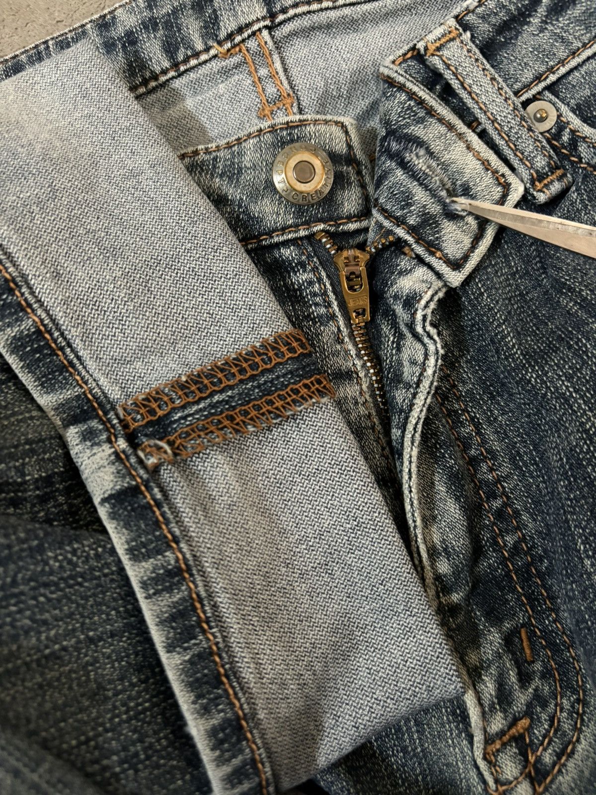 Japanese Brand Vintage Japanese Brand Mud Washed Loose Fit Distressed Jeans Size US 32 / EU 48 - 4 Thumbnail