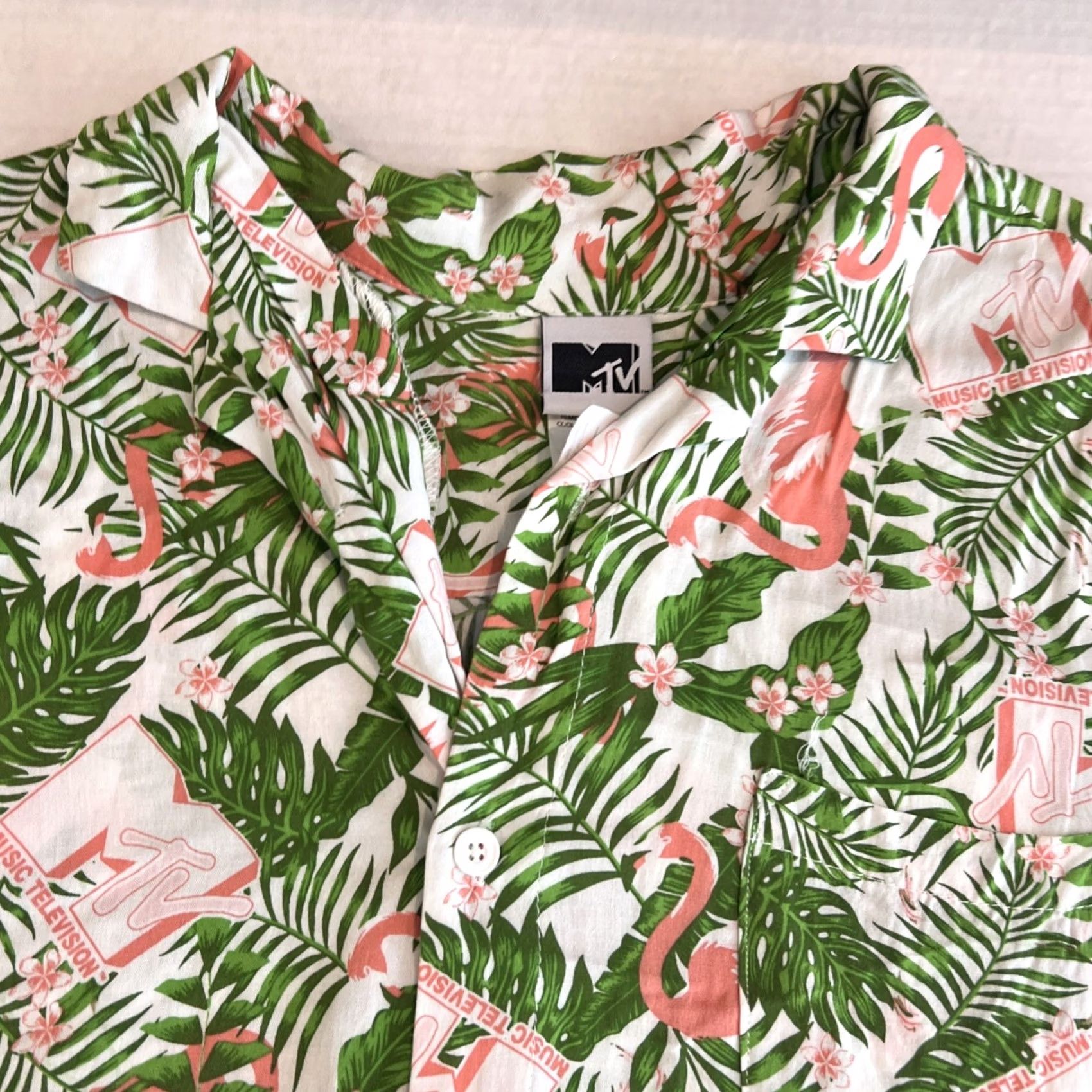 Vintage MTV Hawaiian Rayon Button-Up Shirt Floral Flamingos Pocket 2XL Green Pink Mens Vintage No N/A Size US XXL / EU 58 / 5 - 2 Thumbnail