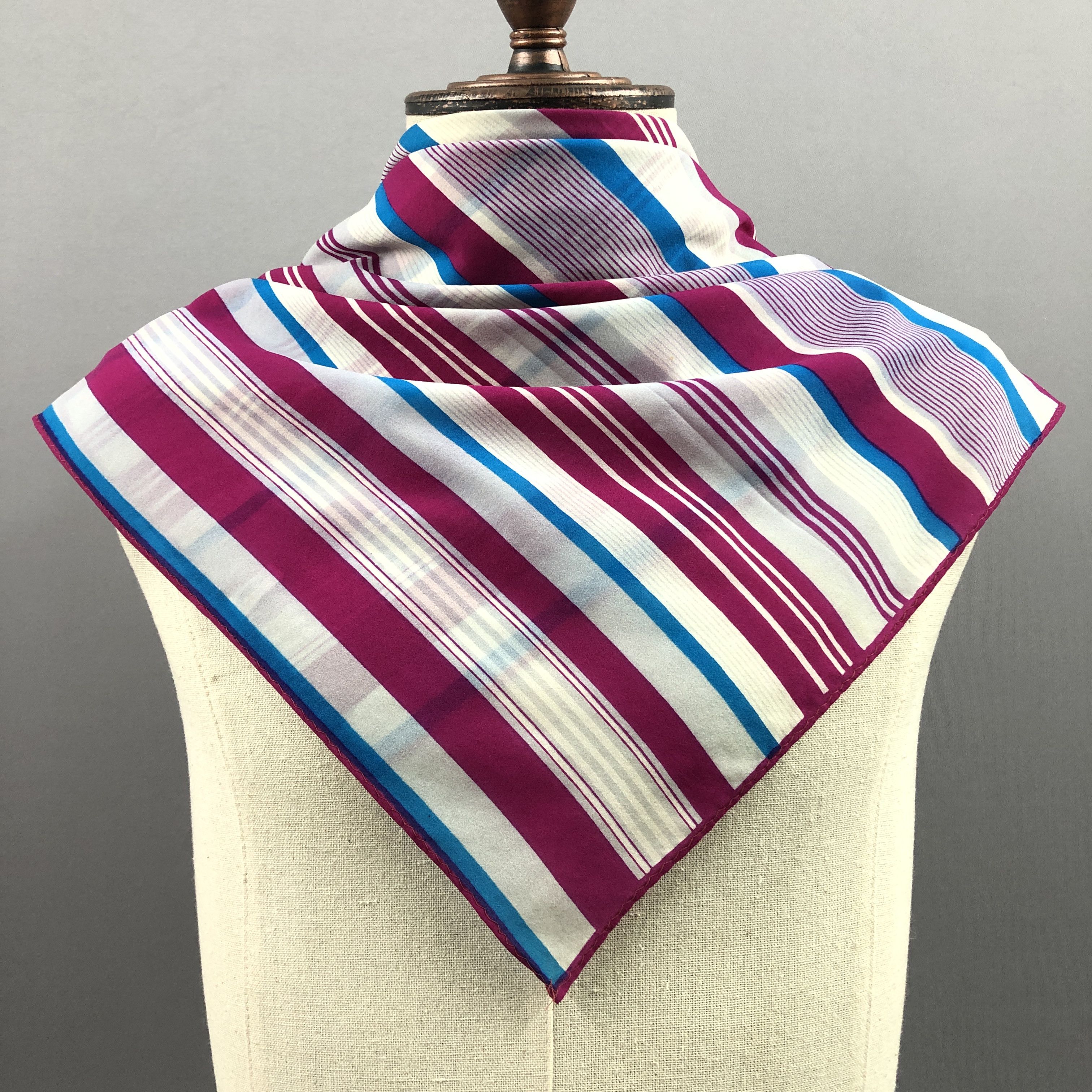 Other × Vintage Vintage Nitiray SILK Scarf Twill Stole Wraps Scarves Size ONE SIZE - 2 Thumbnail