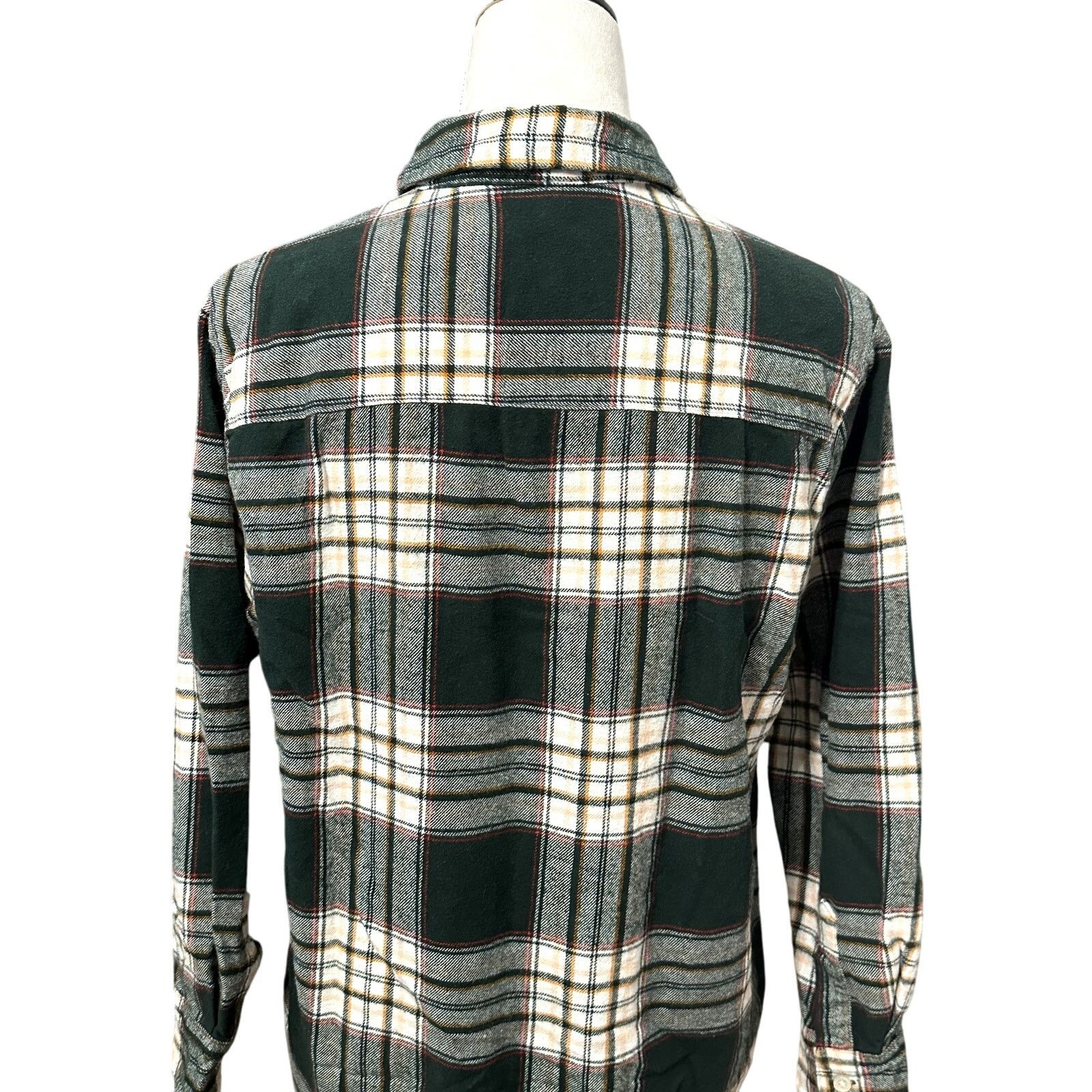 Old Navy Old Navy Collared Shirt Button-Up Long Sleeve Plaid Multi XS Size XS / US 0-2 / IT 36-38 - 5 Thumbnail