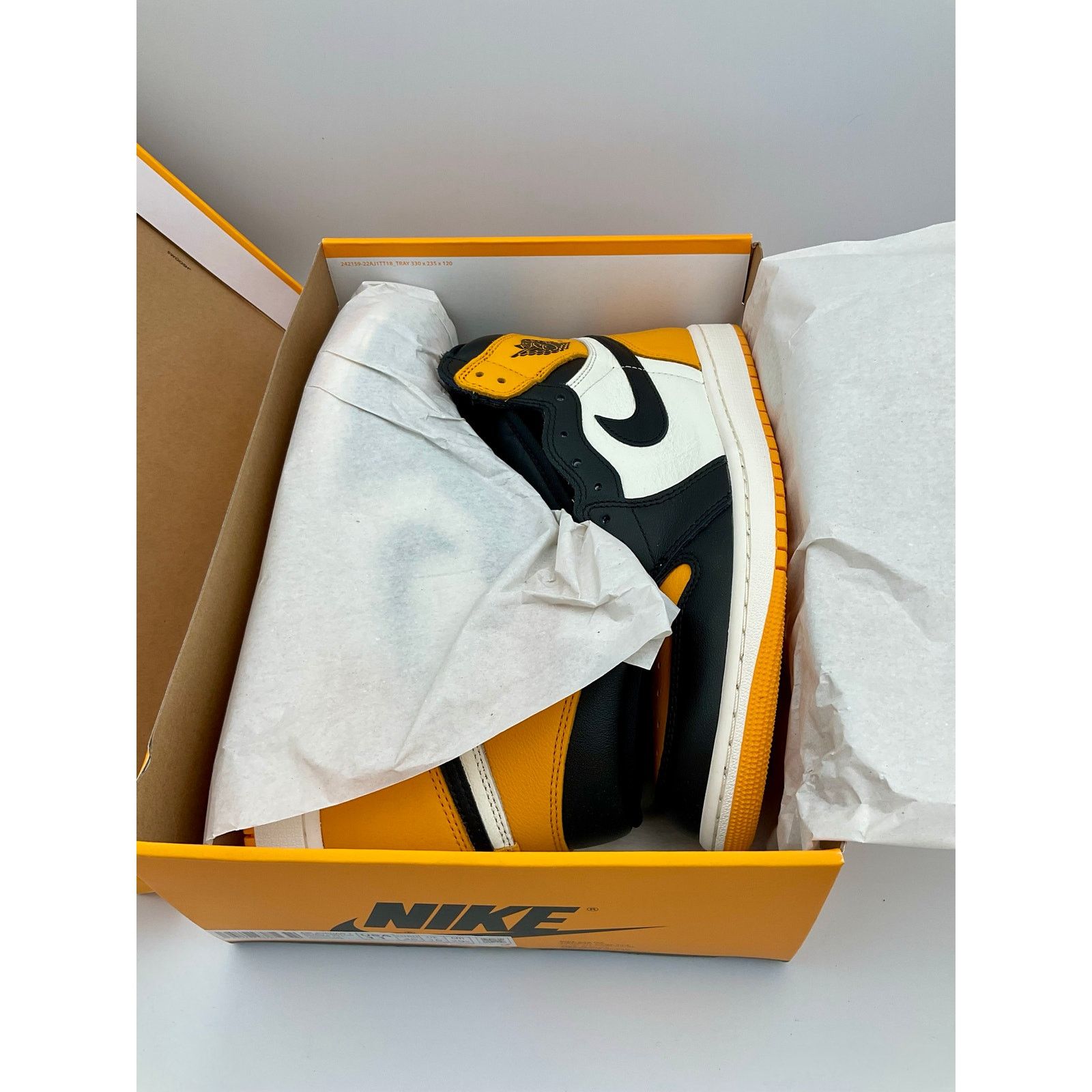 Nike Air Jordan 1 Retro High OG Yellow Toe Taxi Sz 12 Size US 12 / EU 45 - 7 Thumbnail
