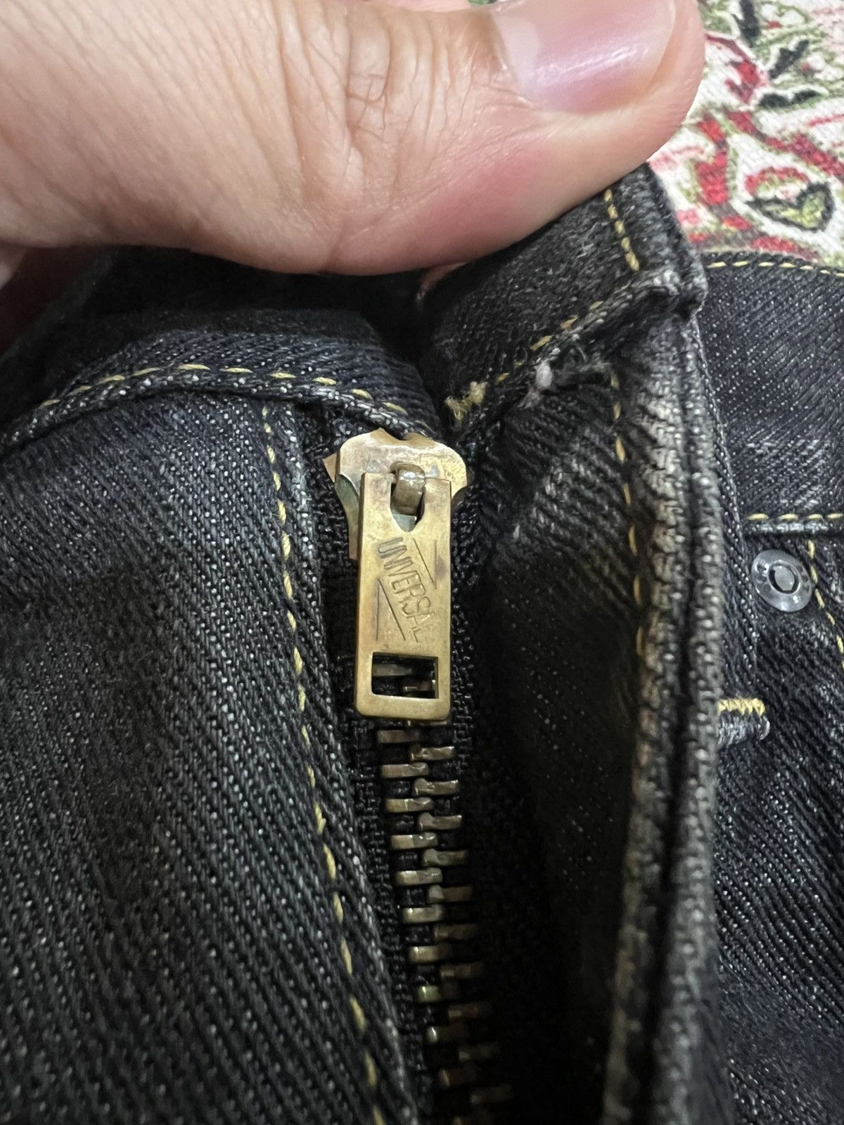 Japanese Brand Vintage 90’s style Lee Rider Super Black Distress Jeans Size US 33 - 15 Thumbnail