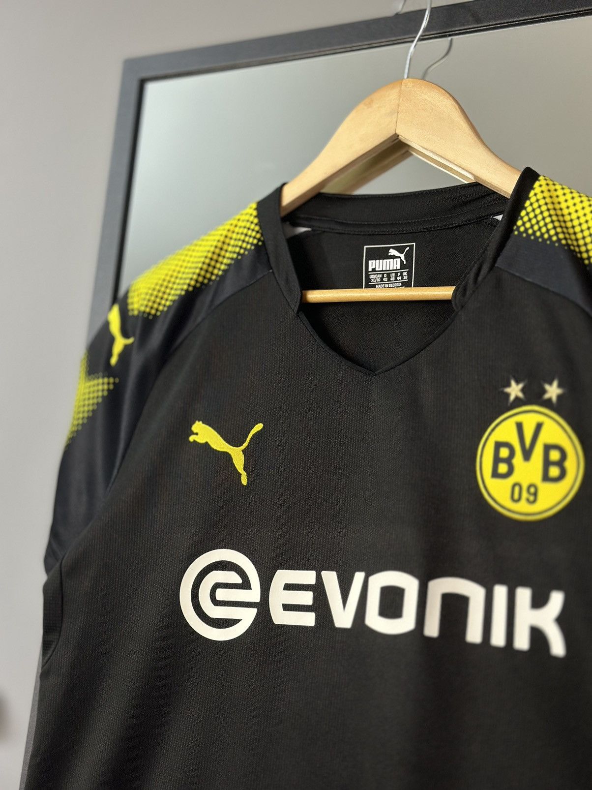 Puma Borussia Dortmund 2017/18 Puma football shirt Jersey soccer Size US XL / EU 56 / 4 - 5 Thumbnail