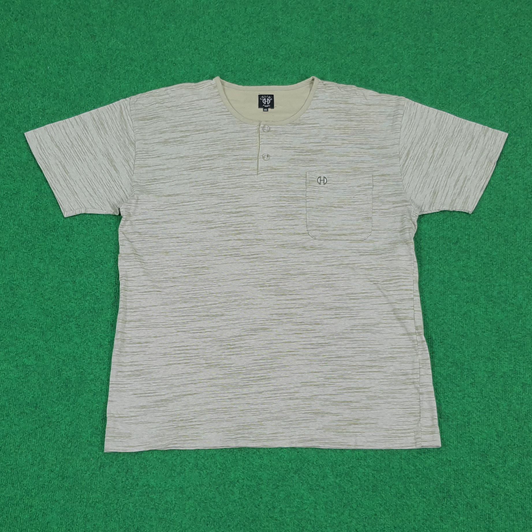 Celine Vintage Celine Paris Italian Designer Button T-shirt Size US L / EU 52-54 / 3 - 1 Thumbnail