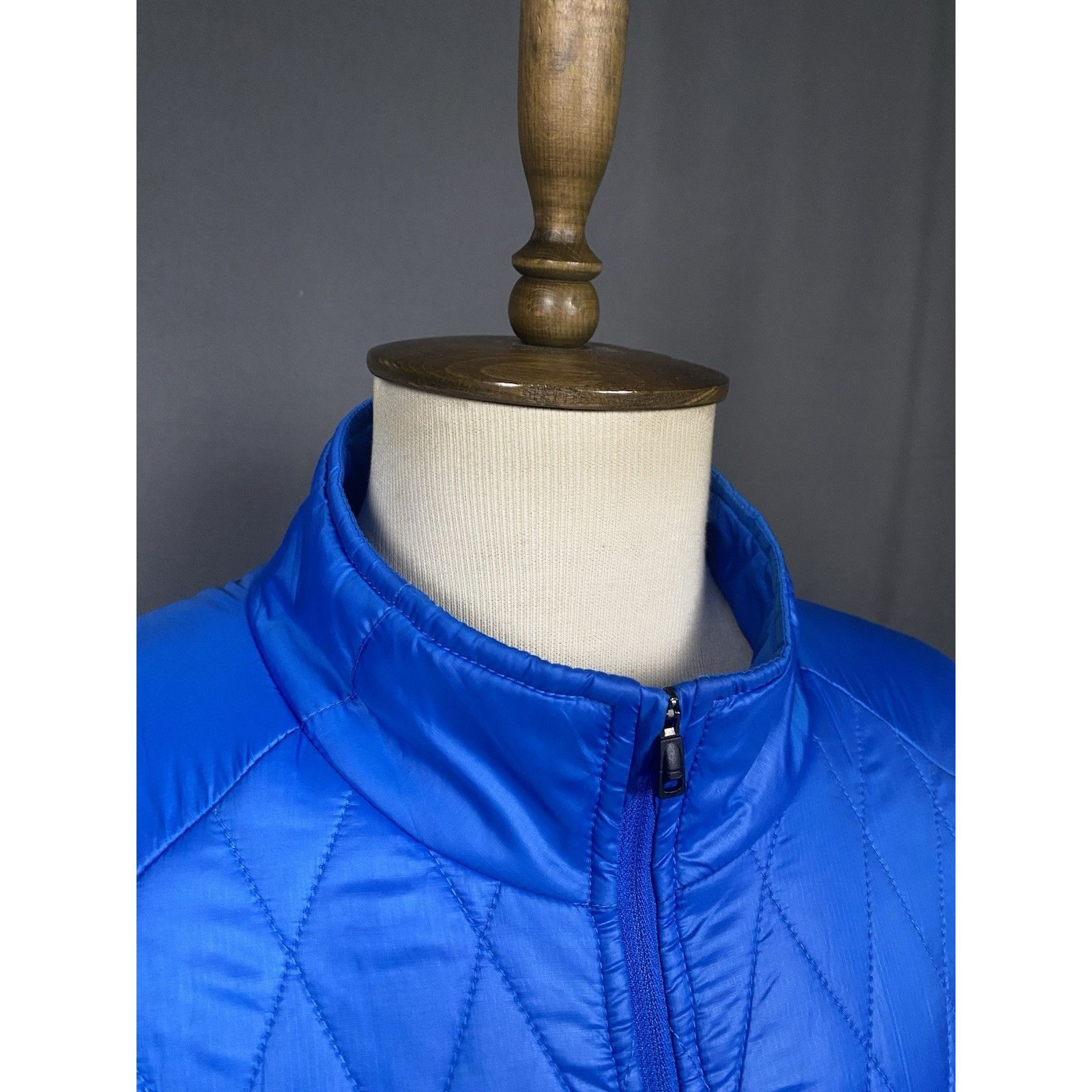 Oakley MINT! Oakley Men's Blue Puffer Quilted Vest Gilet Sleeveless Size US XXL / EU 58 / 5 - 6 Thumbnail