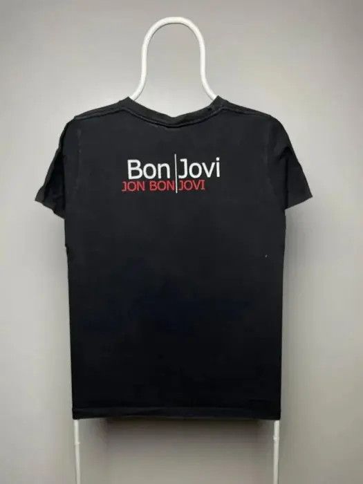 Band Tees Bon Jovi T-shirt full logo artist vintage rock tee size M Size US M / EU 48-50 / 2 - 5 Thumbnail