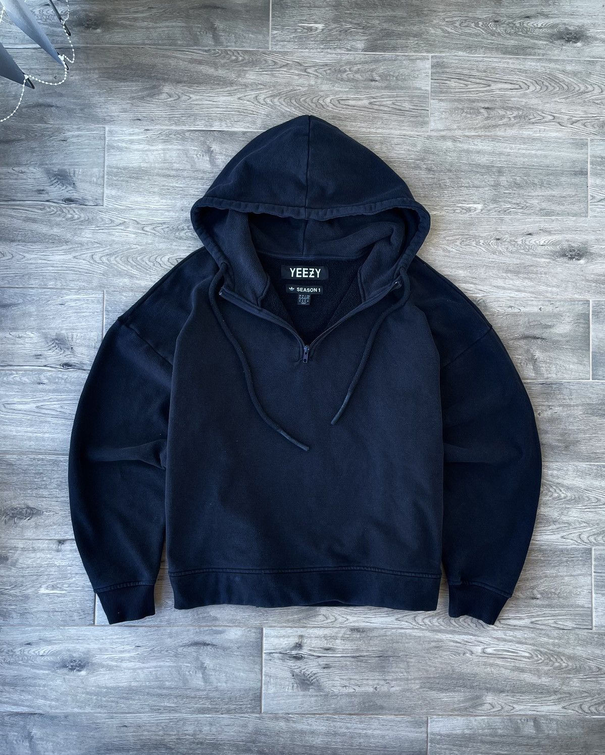 トップス YEEZY SEASON1 HALF ZIPUP FOODY M Yeezy Season 1 Grey Half Zip Hoodie ($425) ❤ liked on Polyvore