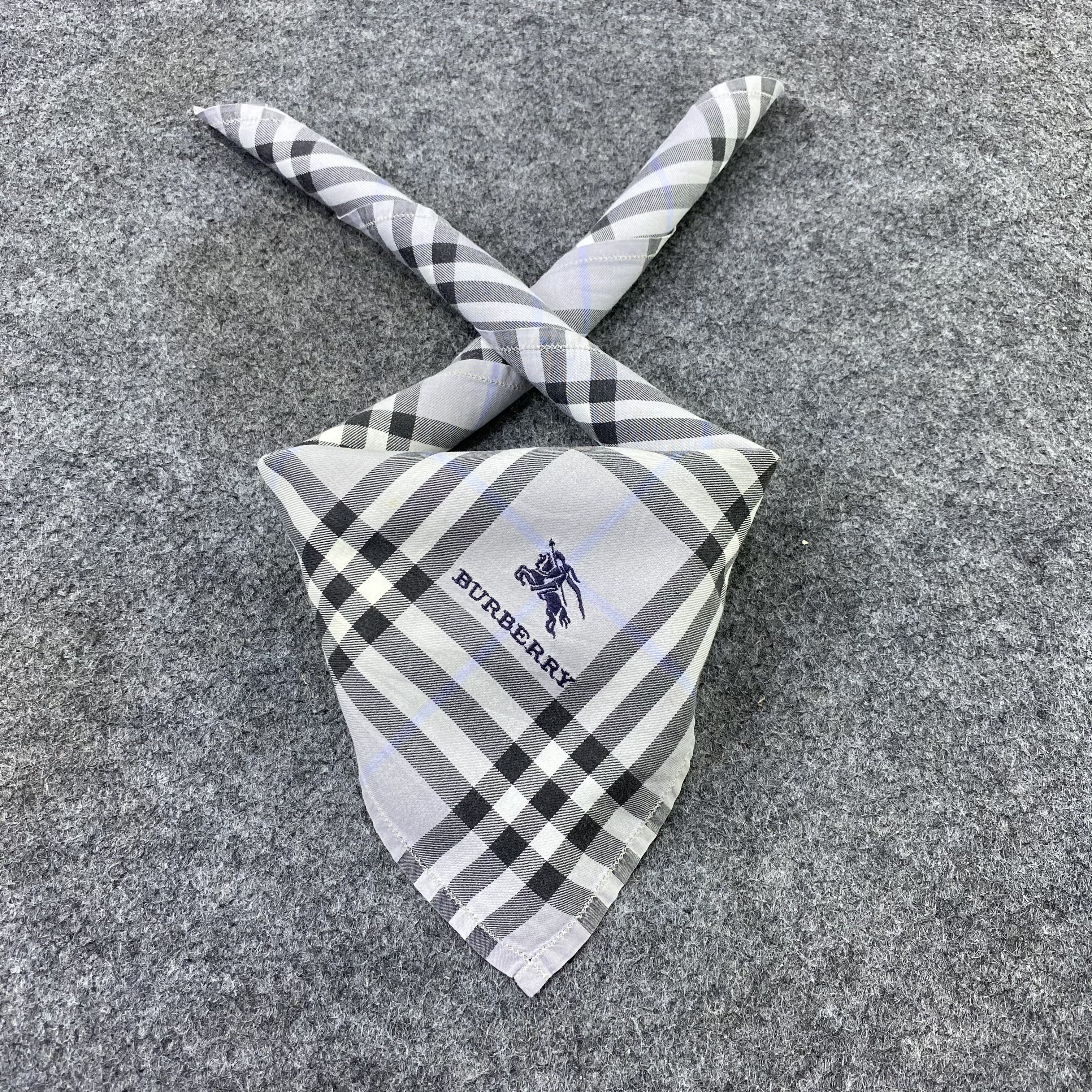Burberry Burberry Handkerchief Neckerchief Bandana-B1696 Size ONE SIZE - 2 Thumbnail