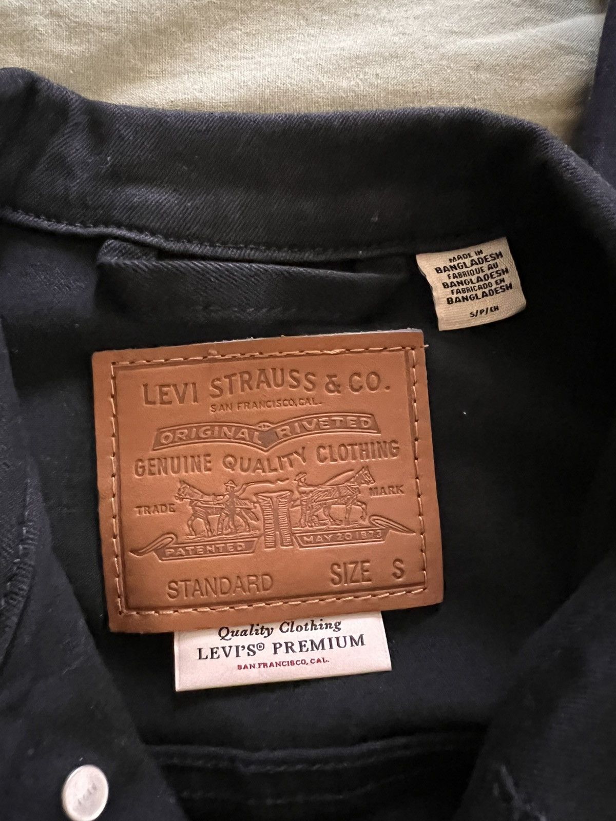 Levi's Levi’s premium black denim jacket Size US S / EU 44-46 / 1 - 4 Thumbnail