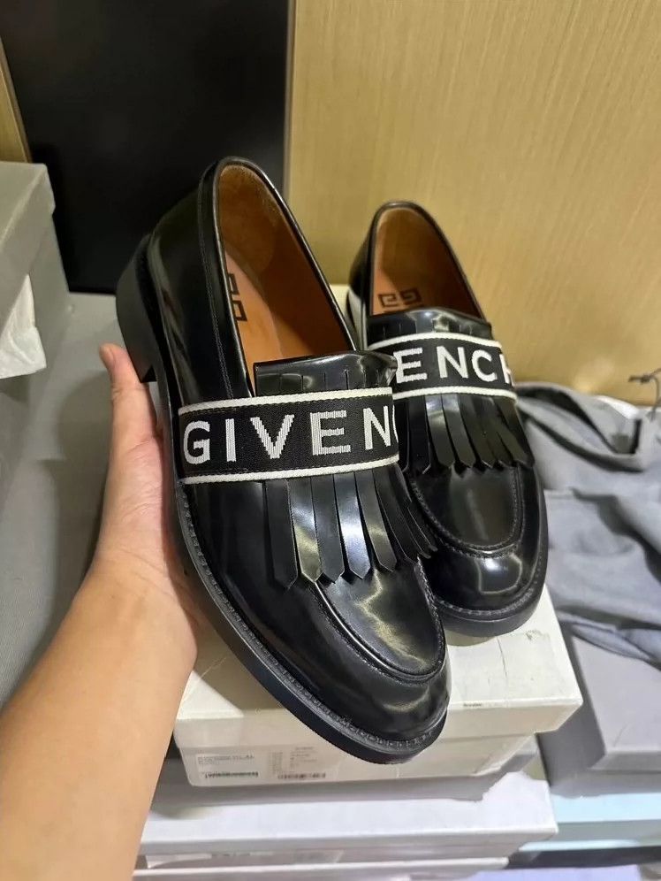Givenchy Givenchy Brand new fringed loafers Size US 8 / EU 41 - 2 Thumbnail
