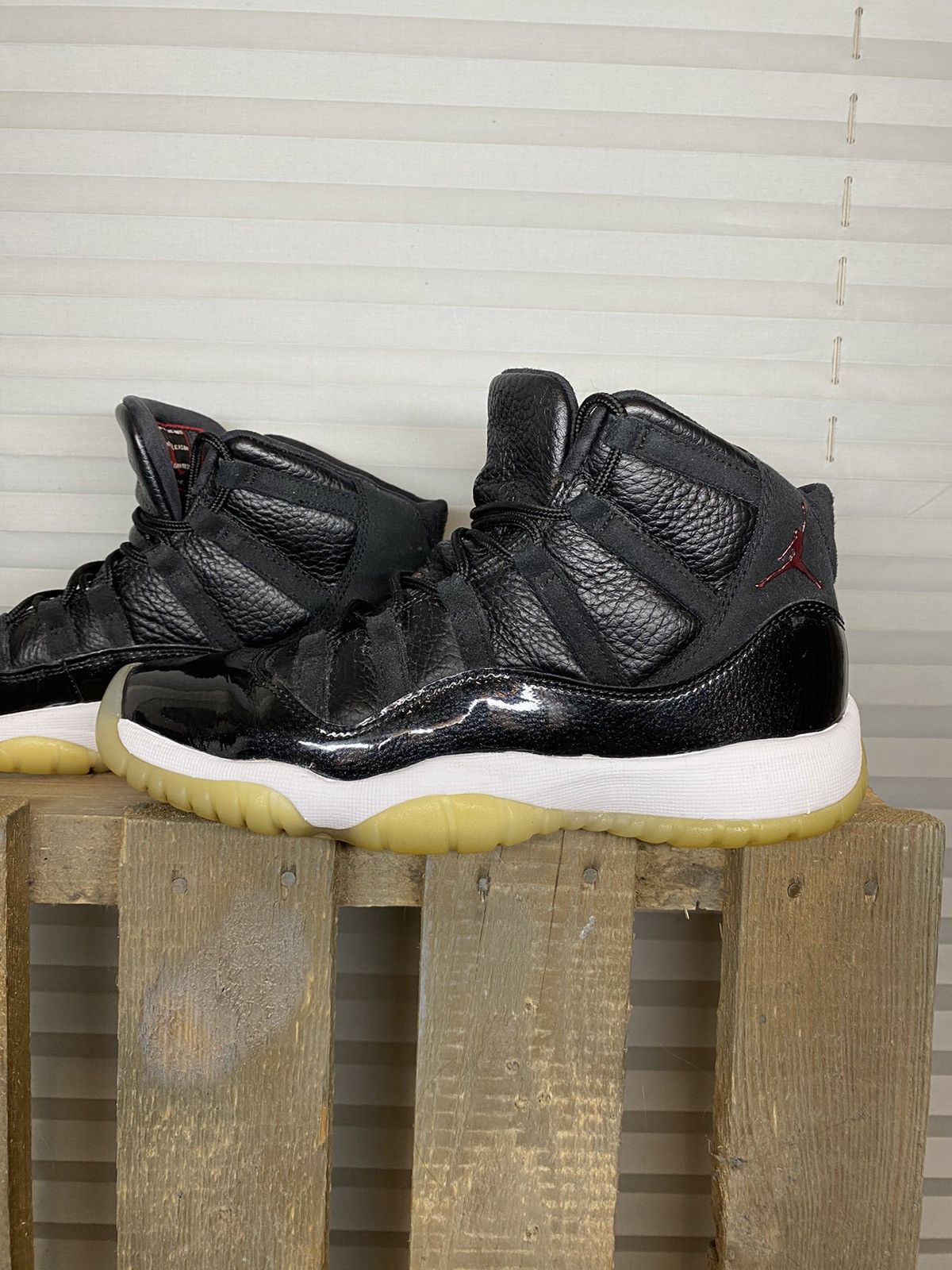 Jordan Brand Black and white Jordan sports shoes Size US 5.5 / EU 38 - 1 Thumbnail