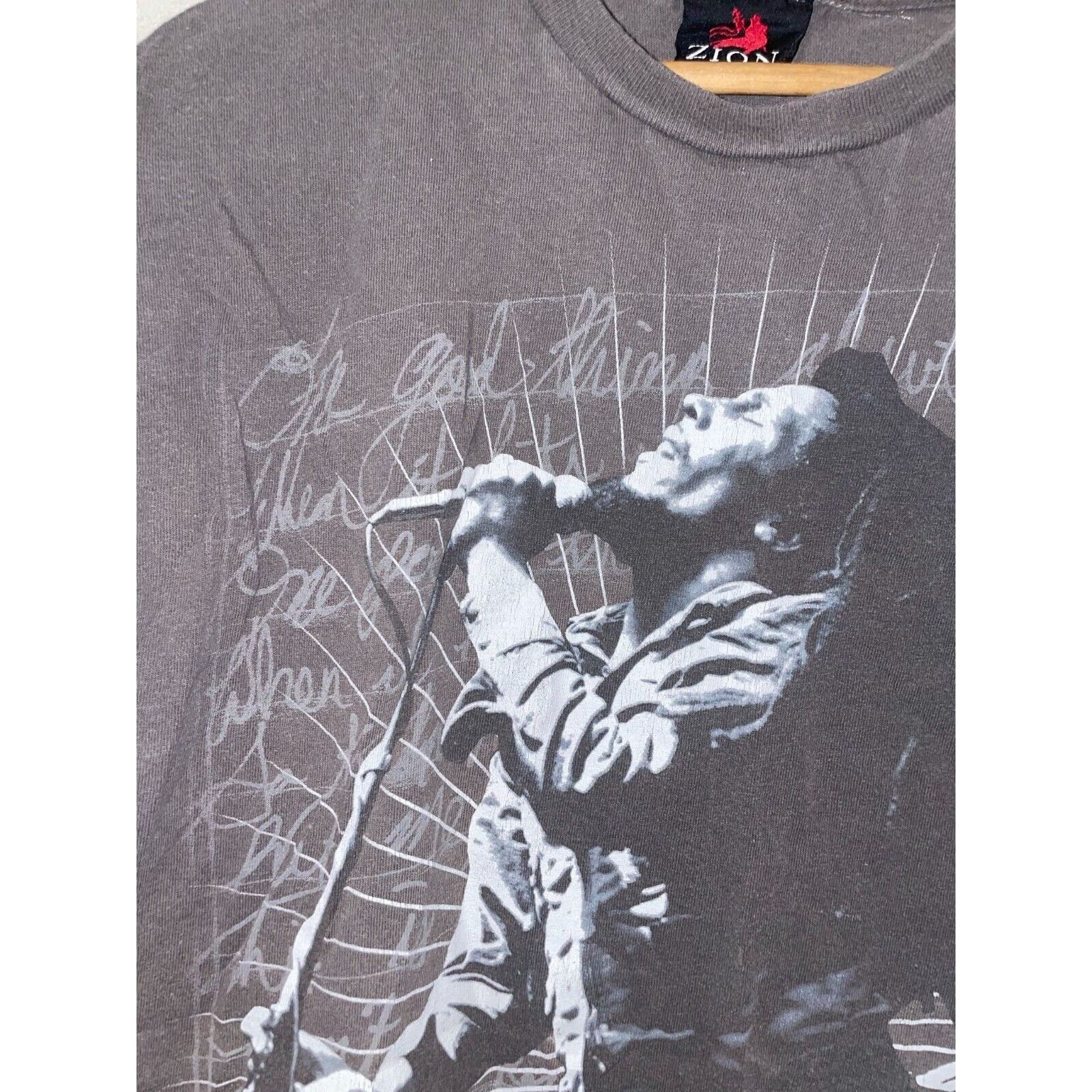Zion Rootswear Y2K Bob Marley Hit me With Music Reggae Graphic Shirt Size US L / EU 52-54 / 3 - 2 Thumbnail