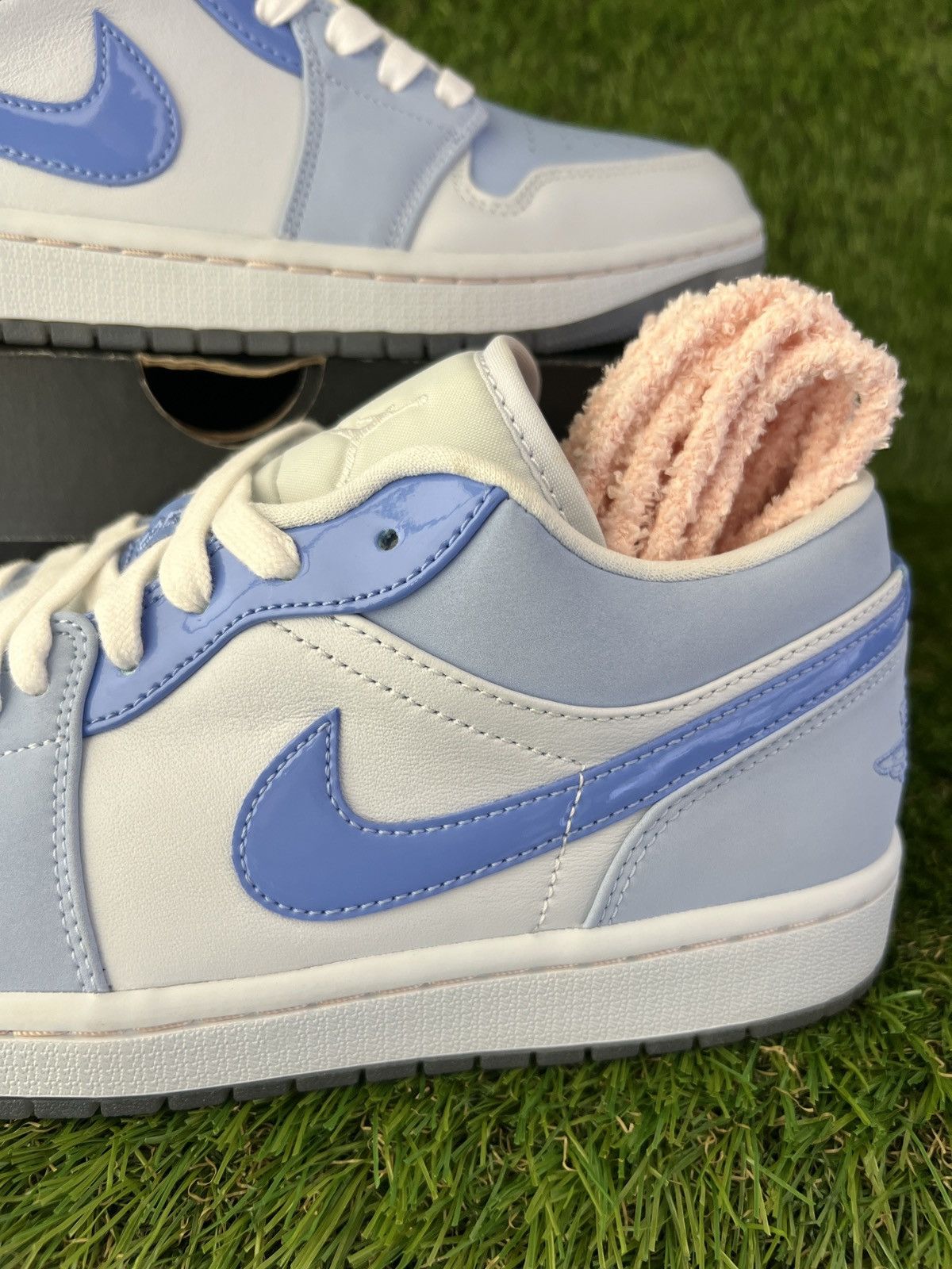 Jordan Brand × Nike Air Jordan 1 SE Low Mighty Swooshers Size US 9.5 / EU 42-43 - 2 Thumbnail
