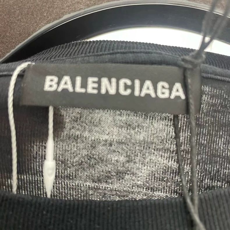 Balenciaga Balenciaga Black Letter Short Sleeve Size US S / EU 44-46 / 1 - 3 Thumbnail