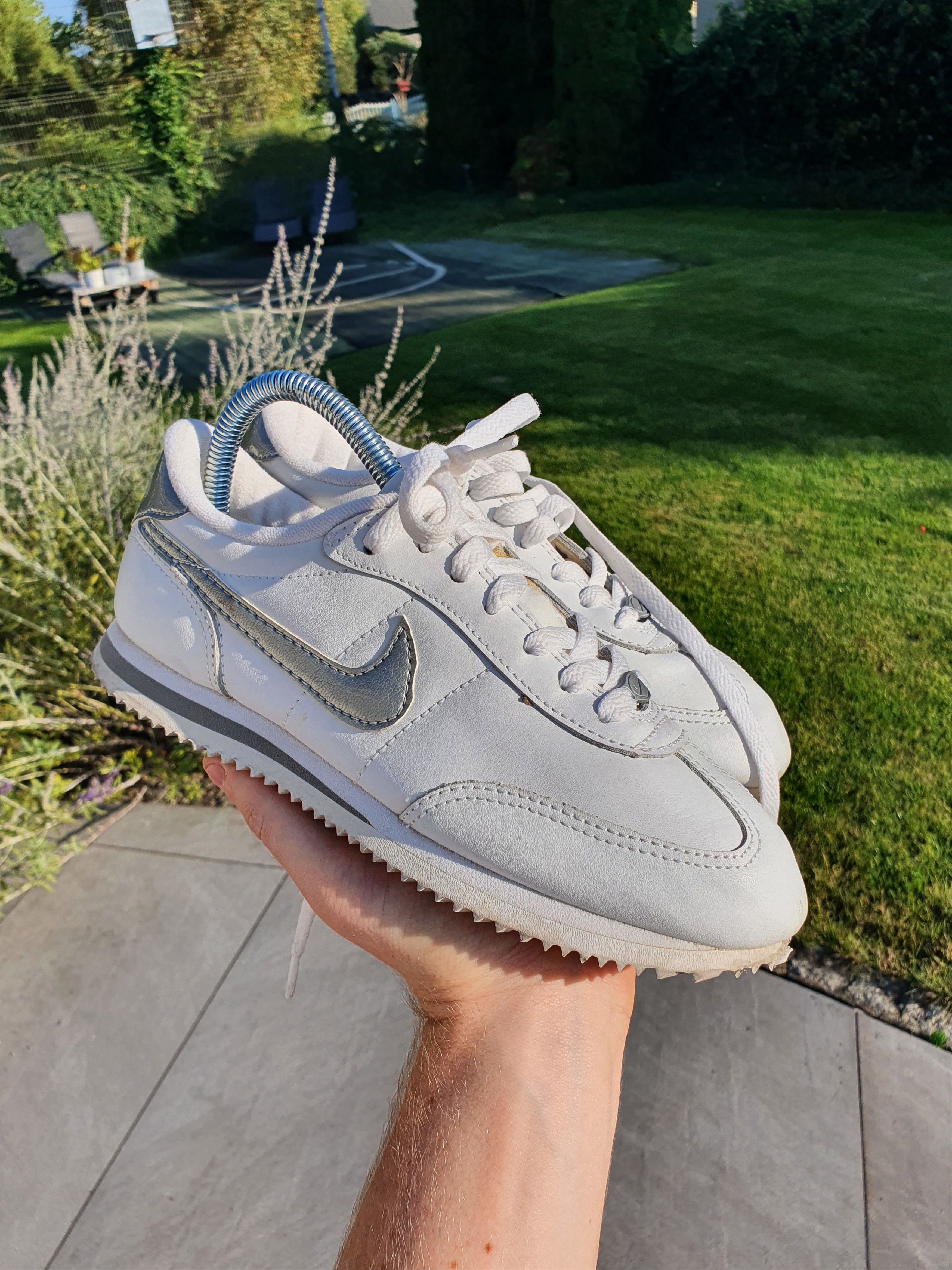 Nike 2002 Vintage Nike Shoes Small Swoosh Silver White Size US 7 / IT 37 - 3 Thumbnail