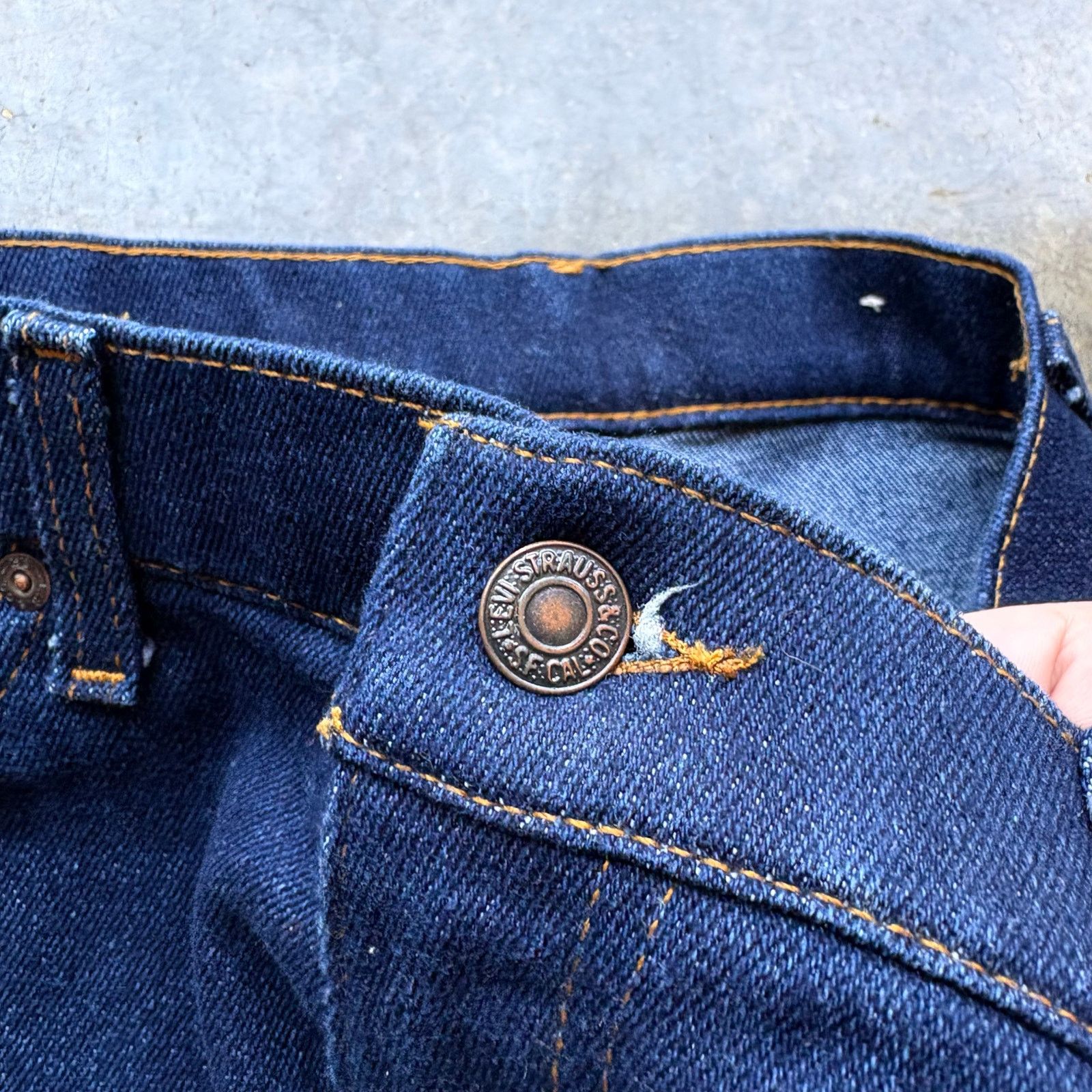 Levi's Vintage Levis Navy Tab Blue Jeans Size US 34 / EU 50 - 4 Thumbnail