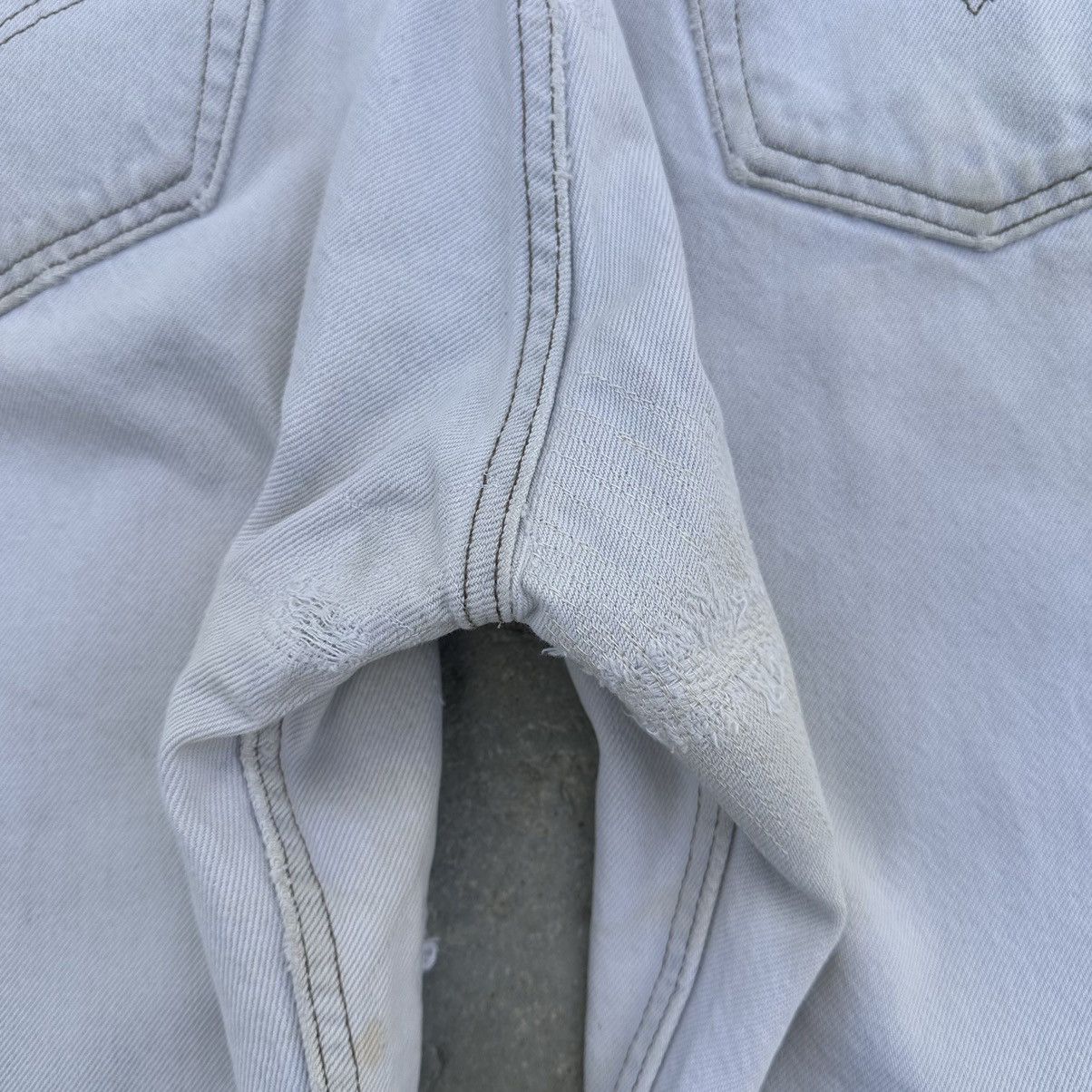 Levi's VTG 90’s Levis 501 Repaired Patchwork White Denim Jeans Size US 34 / EU 50 - 7 Thumbnail