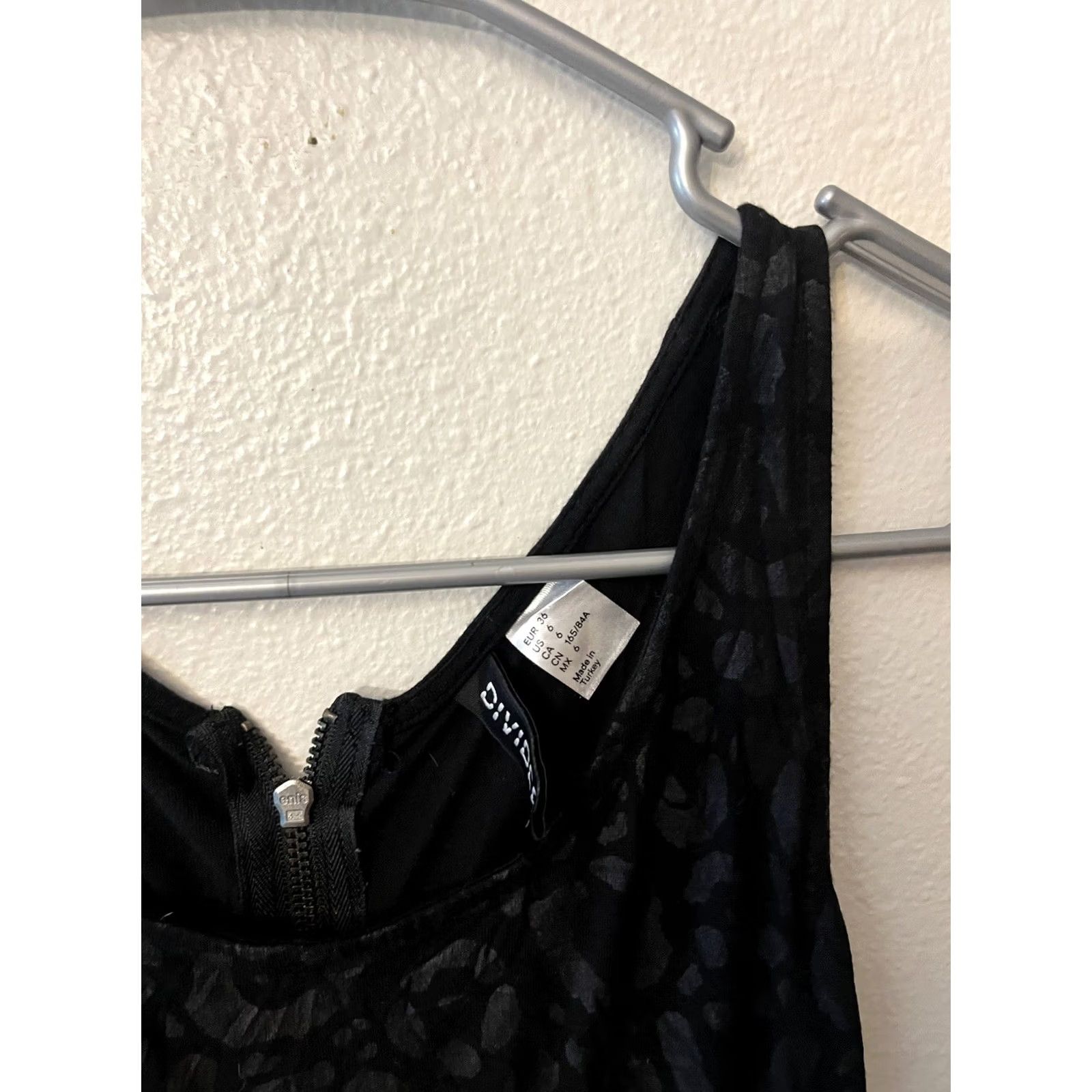 H&M H&M Divided Womens Size 6 Black Cheetah Pattern Tank Top Zip Blouse Size M / US 6-8 / IT 42-44 - 3 Thumbnail