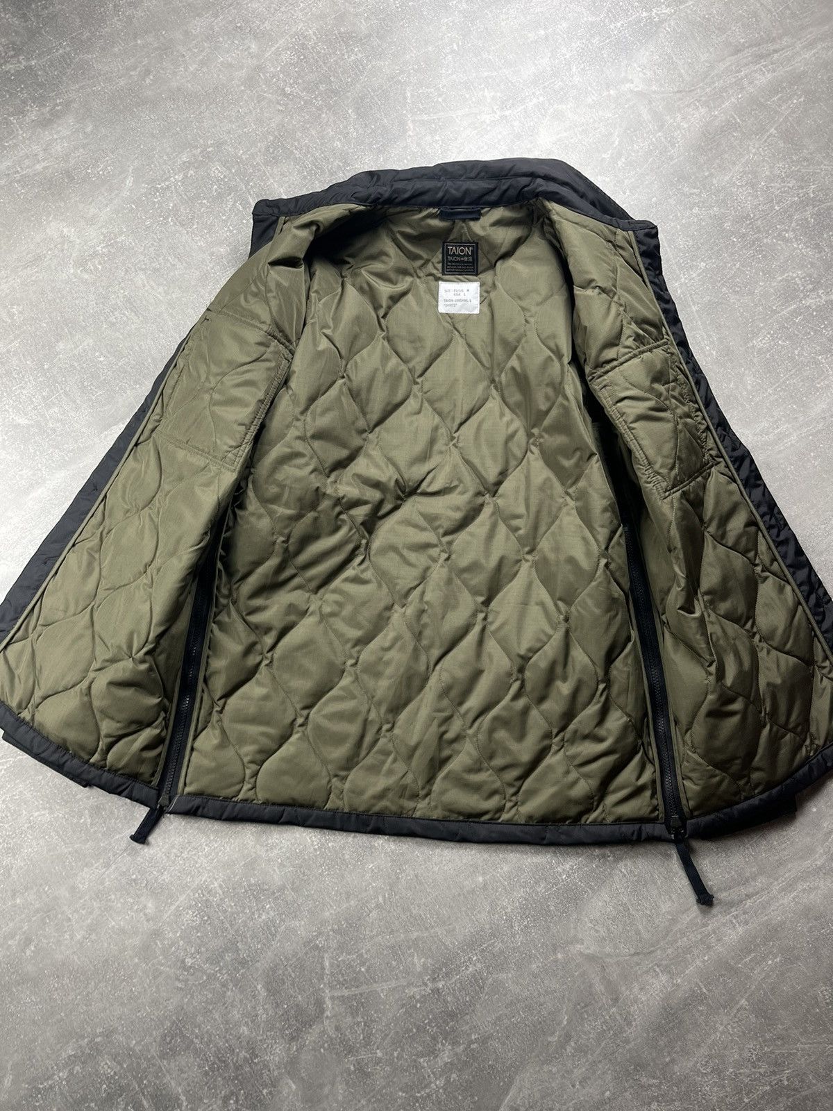 TAION TAION Military Quilted Down Shirt Jacket Black Size M Size US L / EU 52-54 / 3 - 9 Thumbnail