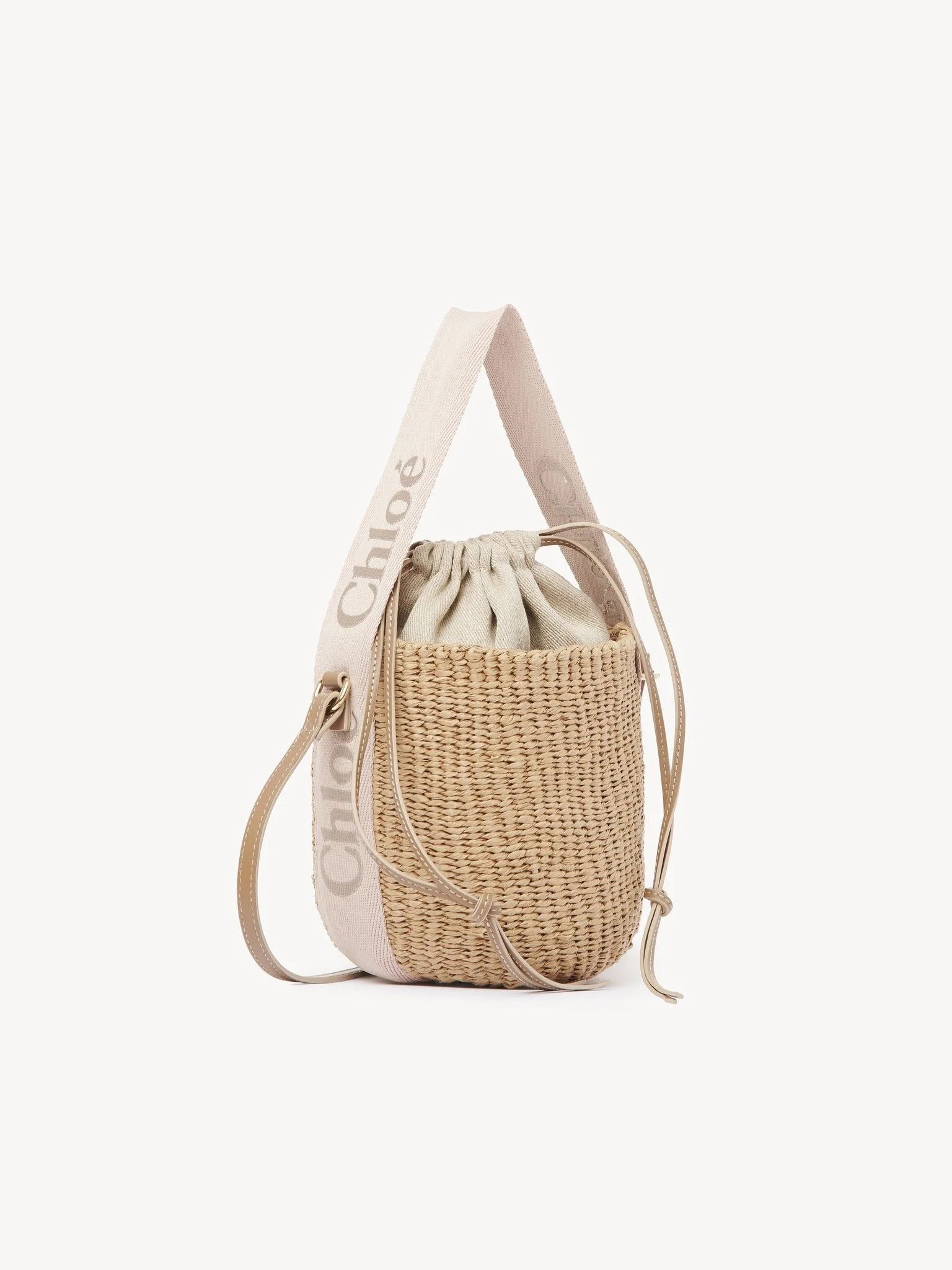 Chloe o1loc1c10226 Size: OS / Woody Small Basket Bag in Gold Size ONE SIZE - 1 Thumbnail