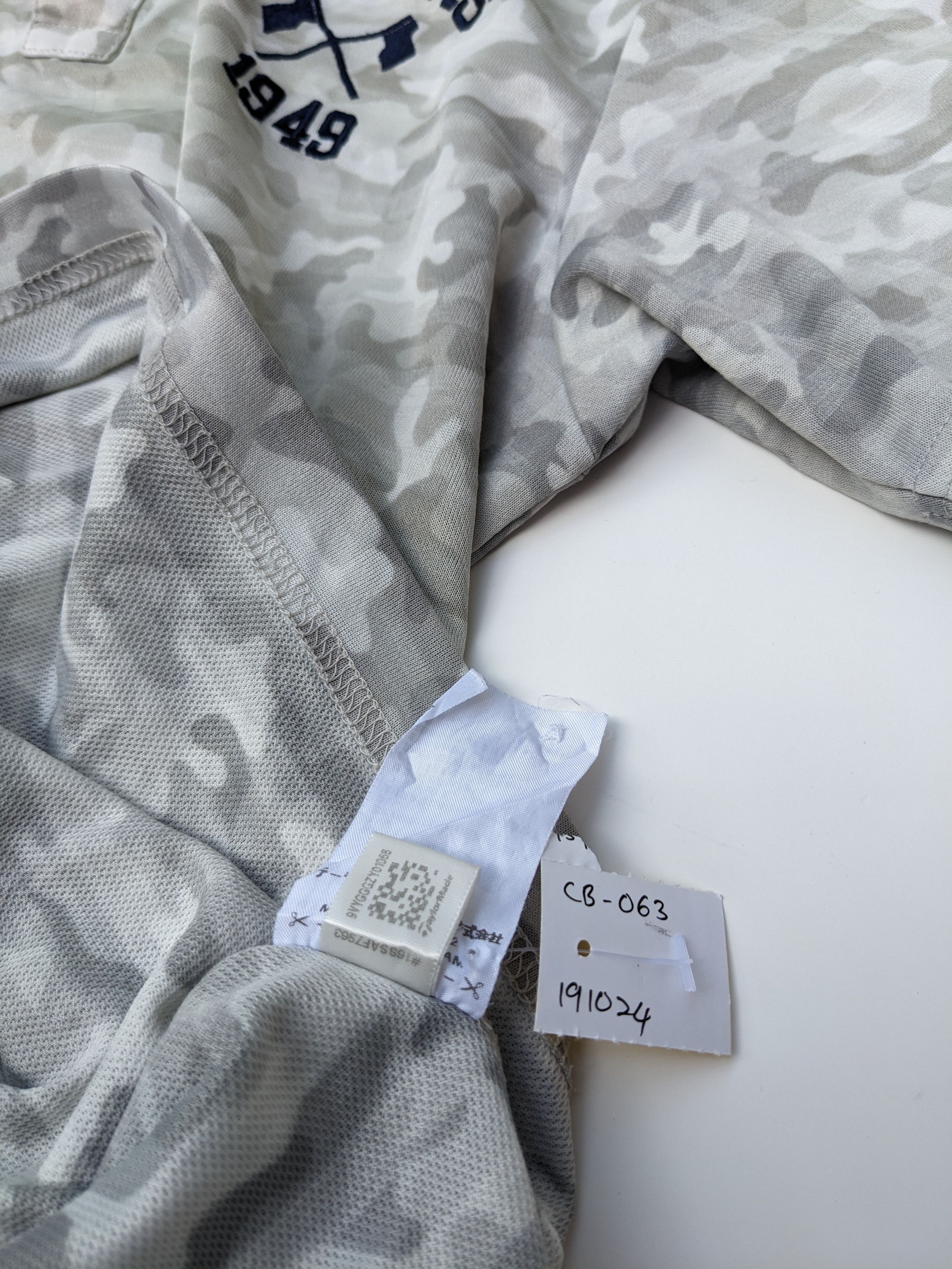 Adidas Adidas camo collar tee Size US L / EU 52-54 / 3 - 8 Thumbnail