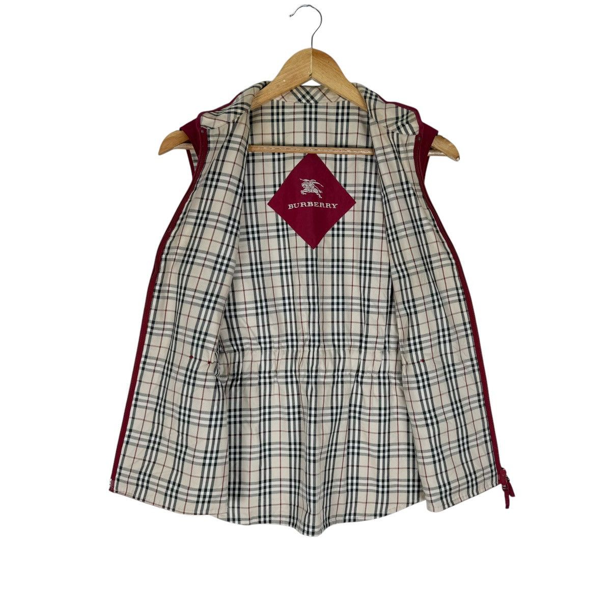 Burberry ☀️BURBERRY QUILTED RED SLEEVELESS JACKET Size M / US 6-8 / IT 42-44 - 7 Thumbnail