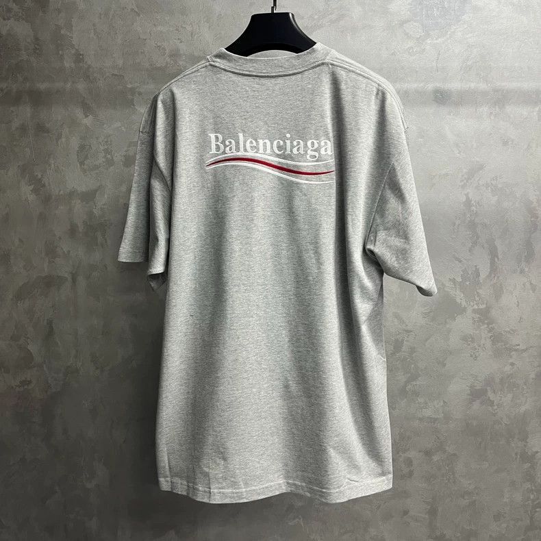 Balenciaga Balenciaga latest gray cola embroidered logo round neck sho Size US M / EU 48-50 / 2 - 5 Thumbnail