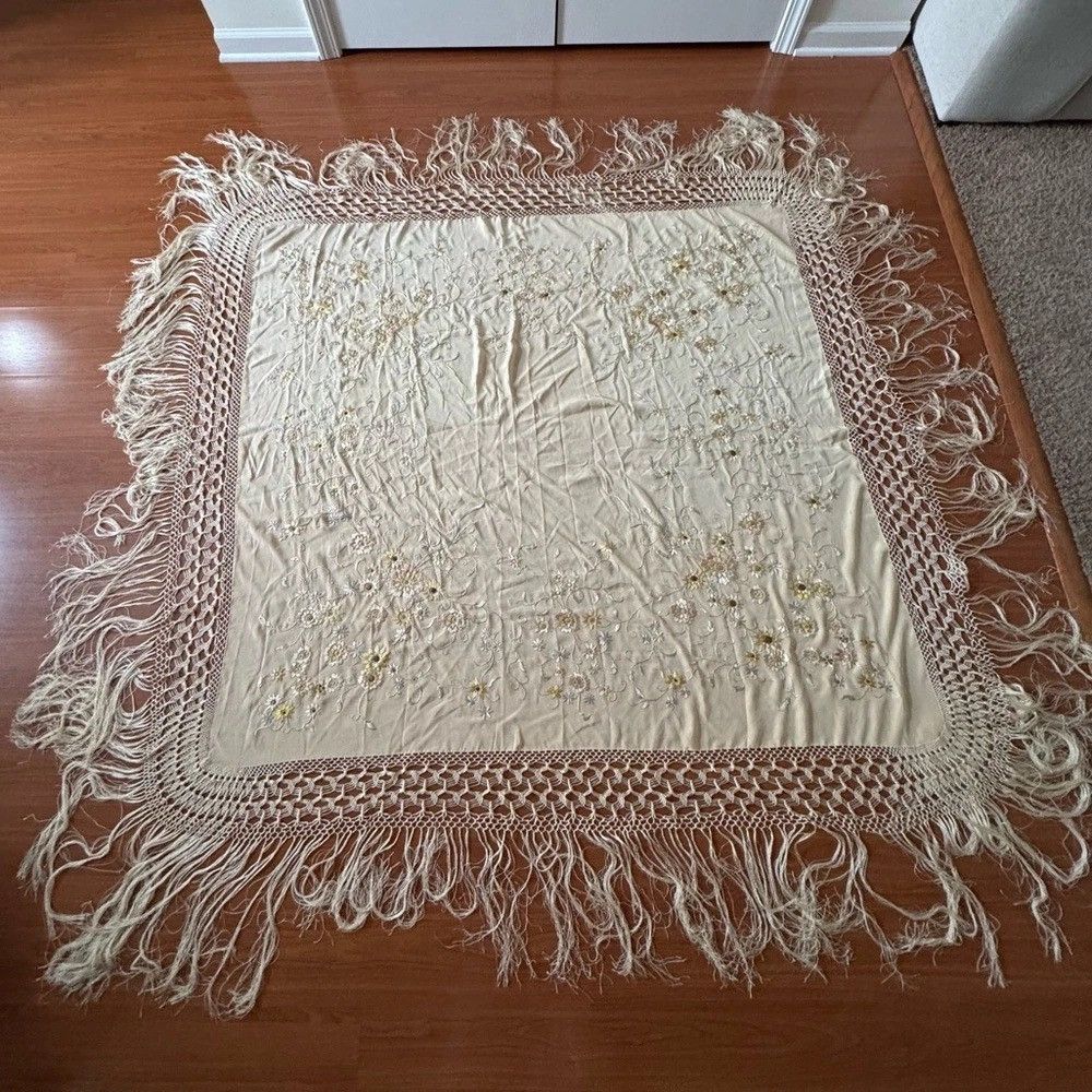 Other Silk Piano Shawl Hand Embroidered Floral Long Fringe Butter Size ONE SIZE - 2 Thumbnail