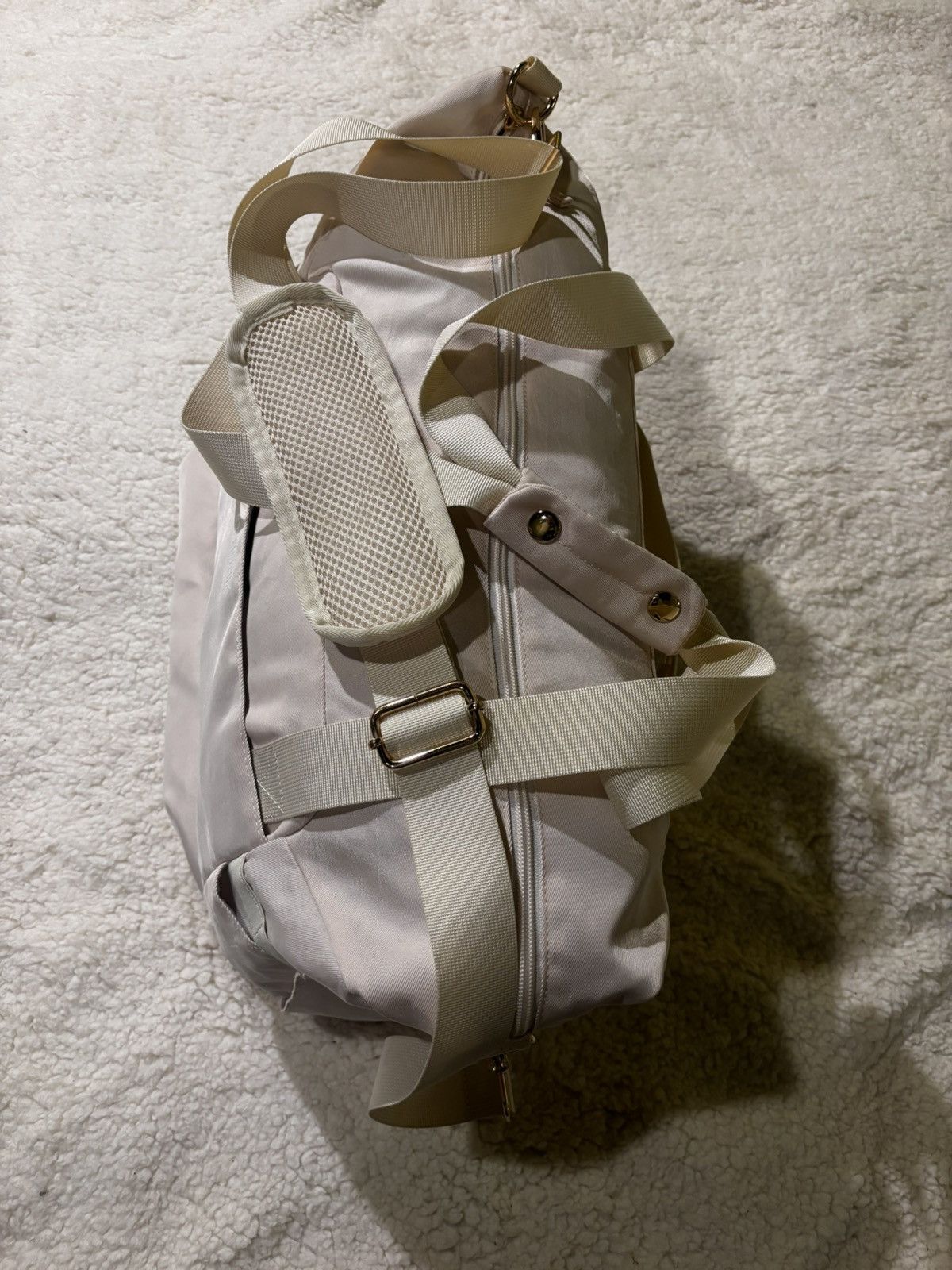 Other Cream colored duffel bag Size ONE SIZE - 10 Thumbnail